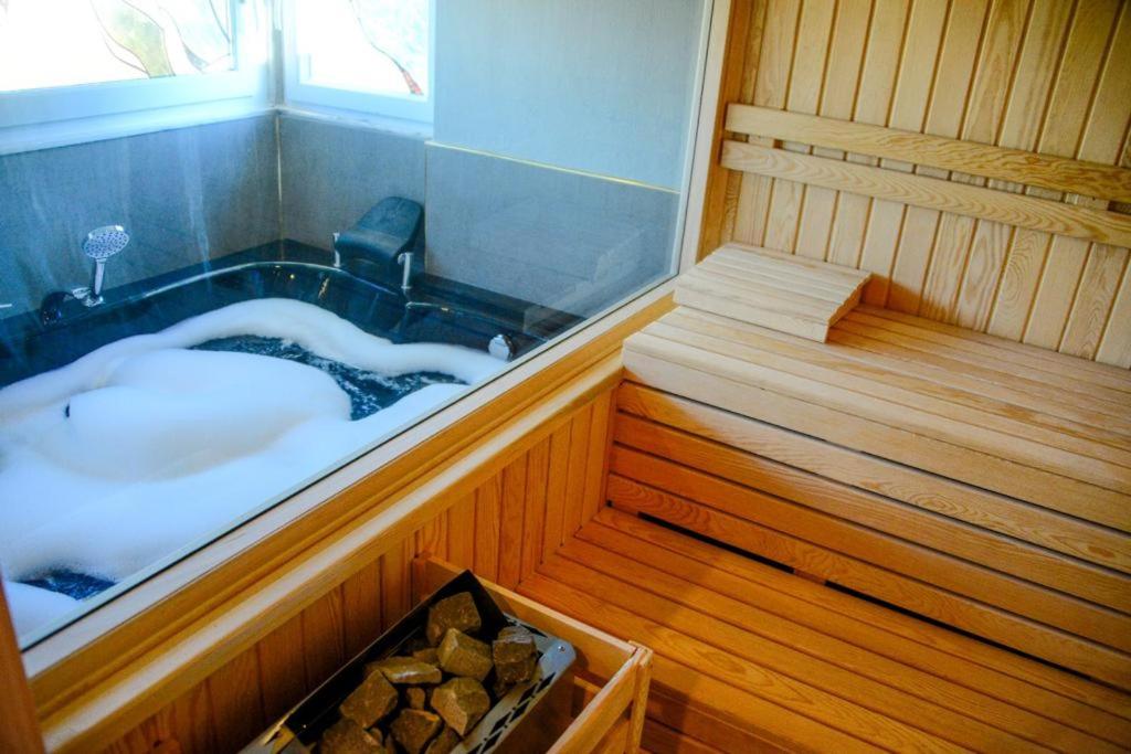 Villa photo 3