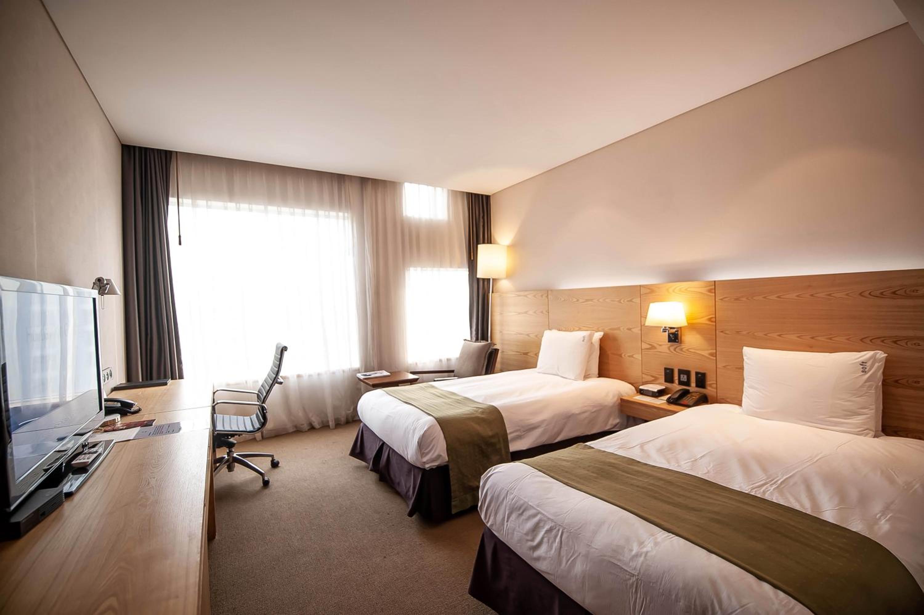 Standard Twin Room photo 2