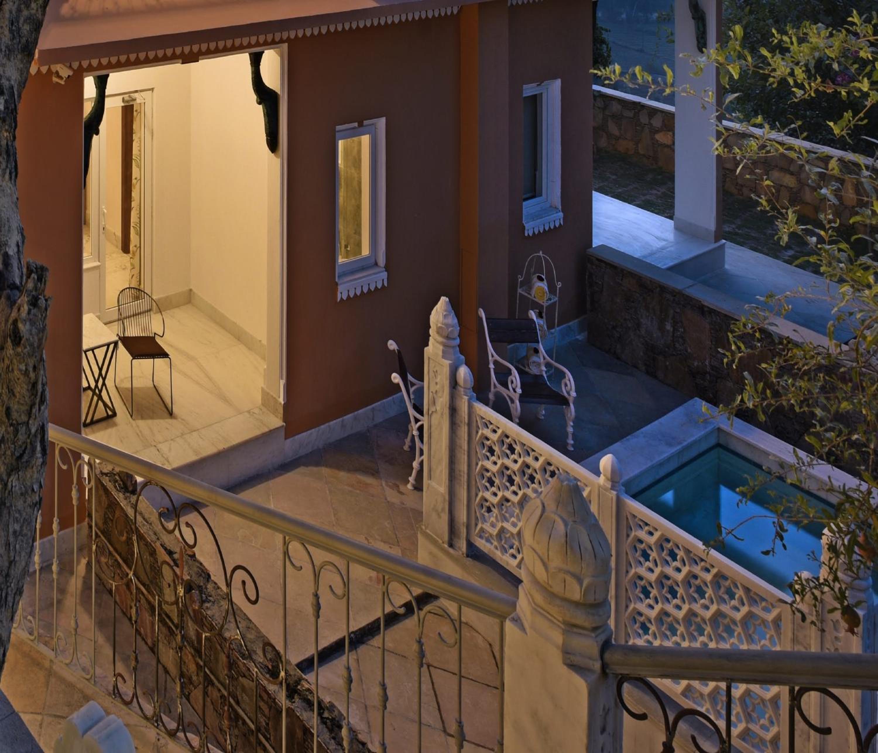 Plunge Pool Suite: Complimentary Zip Lining for 15 mins, Vintage Jeep Ride, Visit to the Vintage Car Museum, Complimentary High Tea, Fruit Platter, 4 Pint Beer & Soft Beverages, : Early Checkin by 3hrs till July'26 - Photo 2