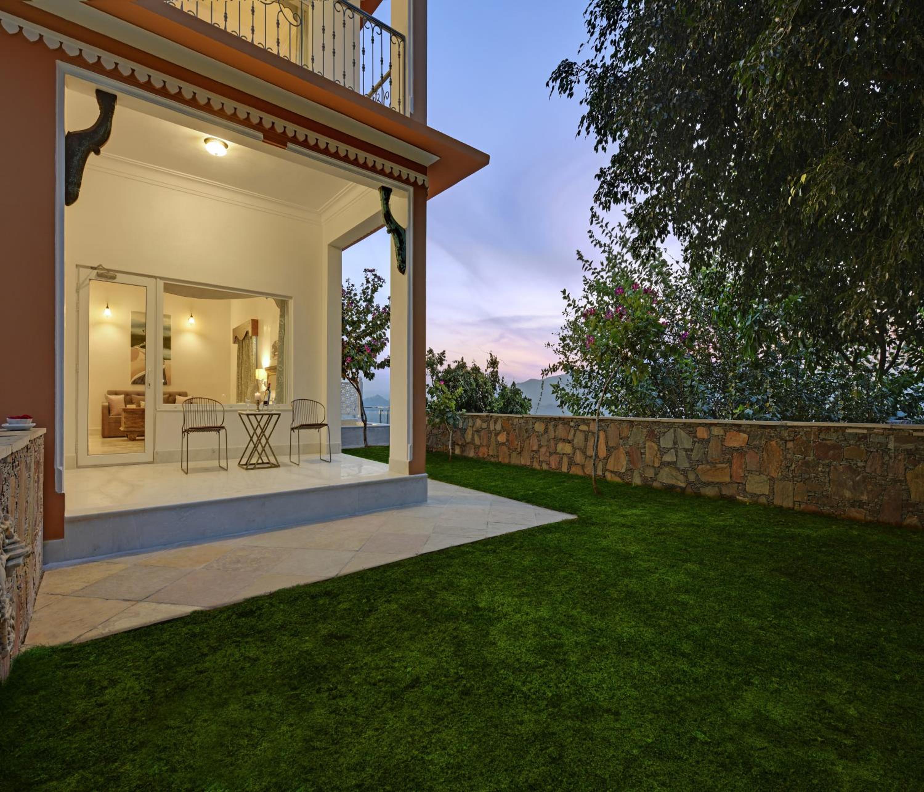 Plunge Pool Suite: Complimentary Zip Lining for 15 mins, Vintage Jeep Ride, Visit to the Vintage Car Museum, Complimentary High Tea, Fruit Platter, 4 Pint Beer & Soft Beverages, : Early Checkin by 3hrs till July'26 - Photo 3