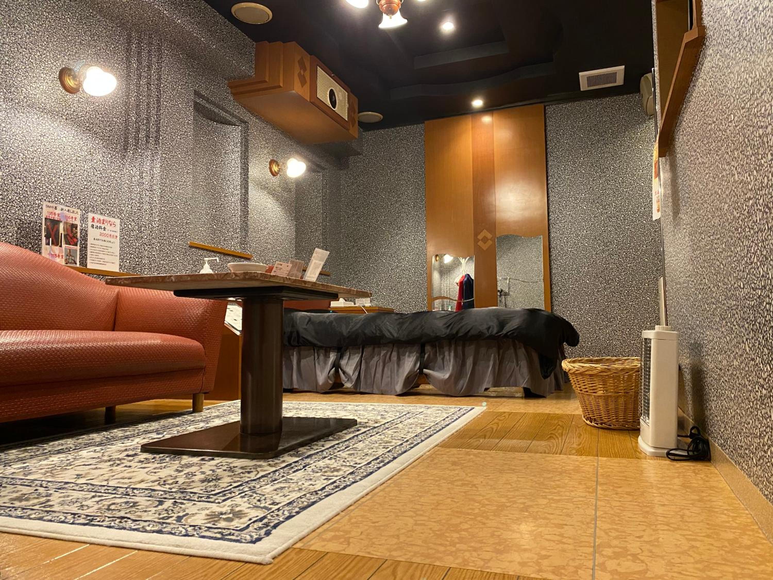 Double Room - Photo 2