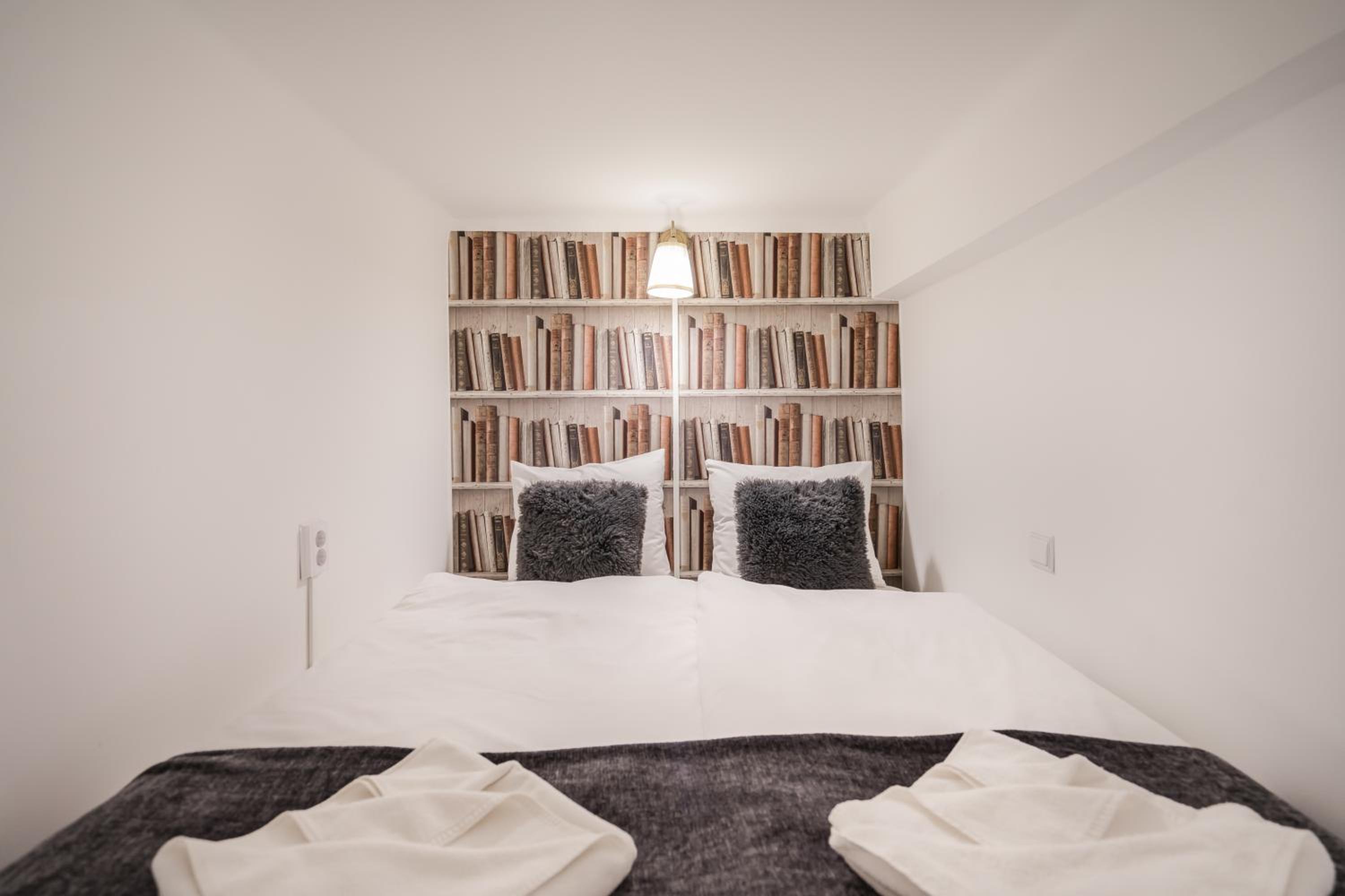 One-Bedroom Apartment - Photo 23
