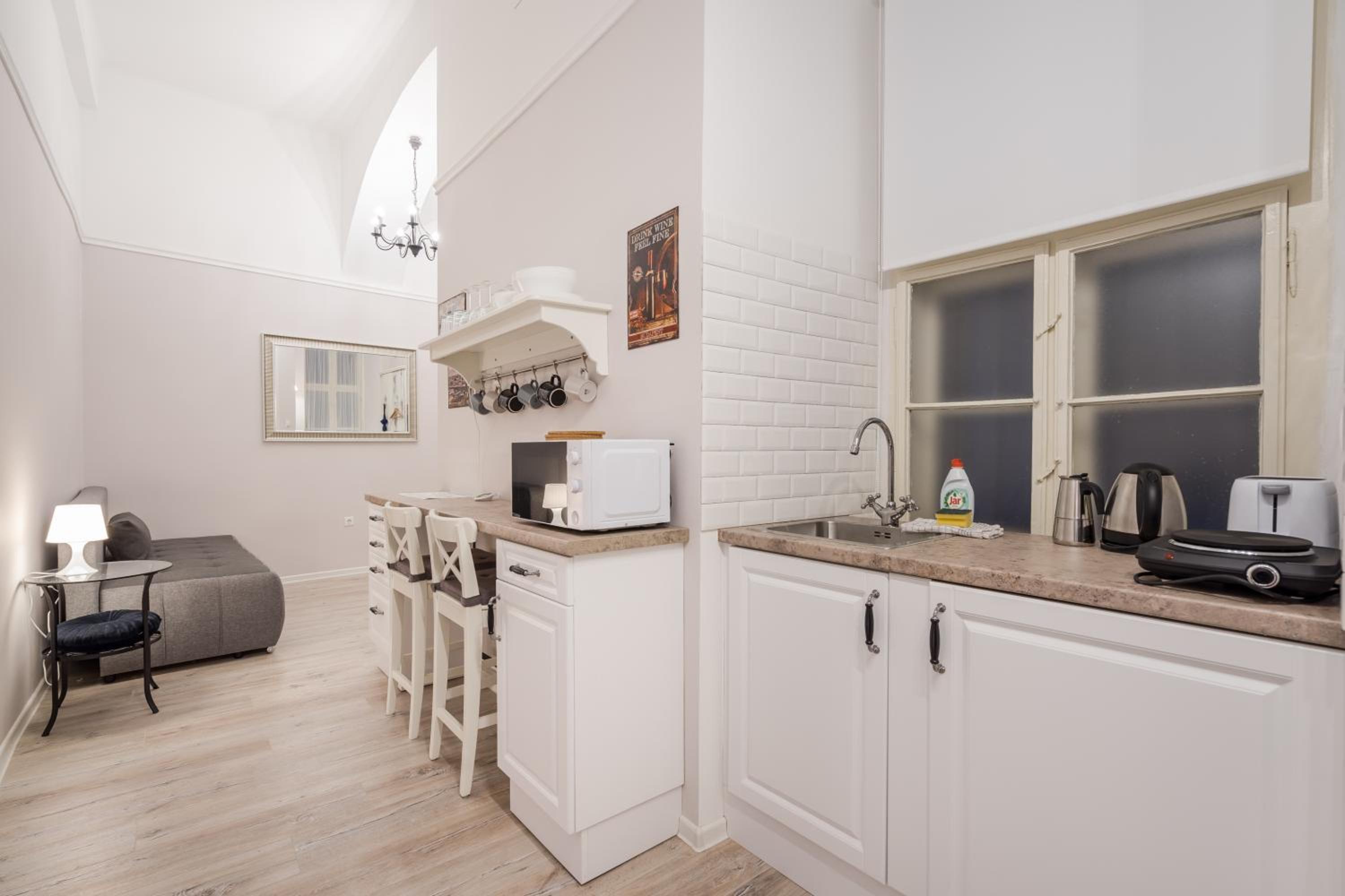 One-Bedroom Apartment - Photo 19