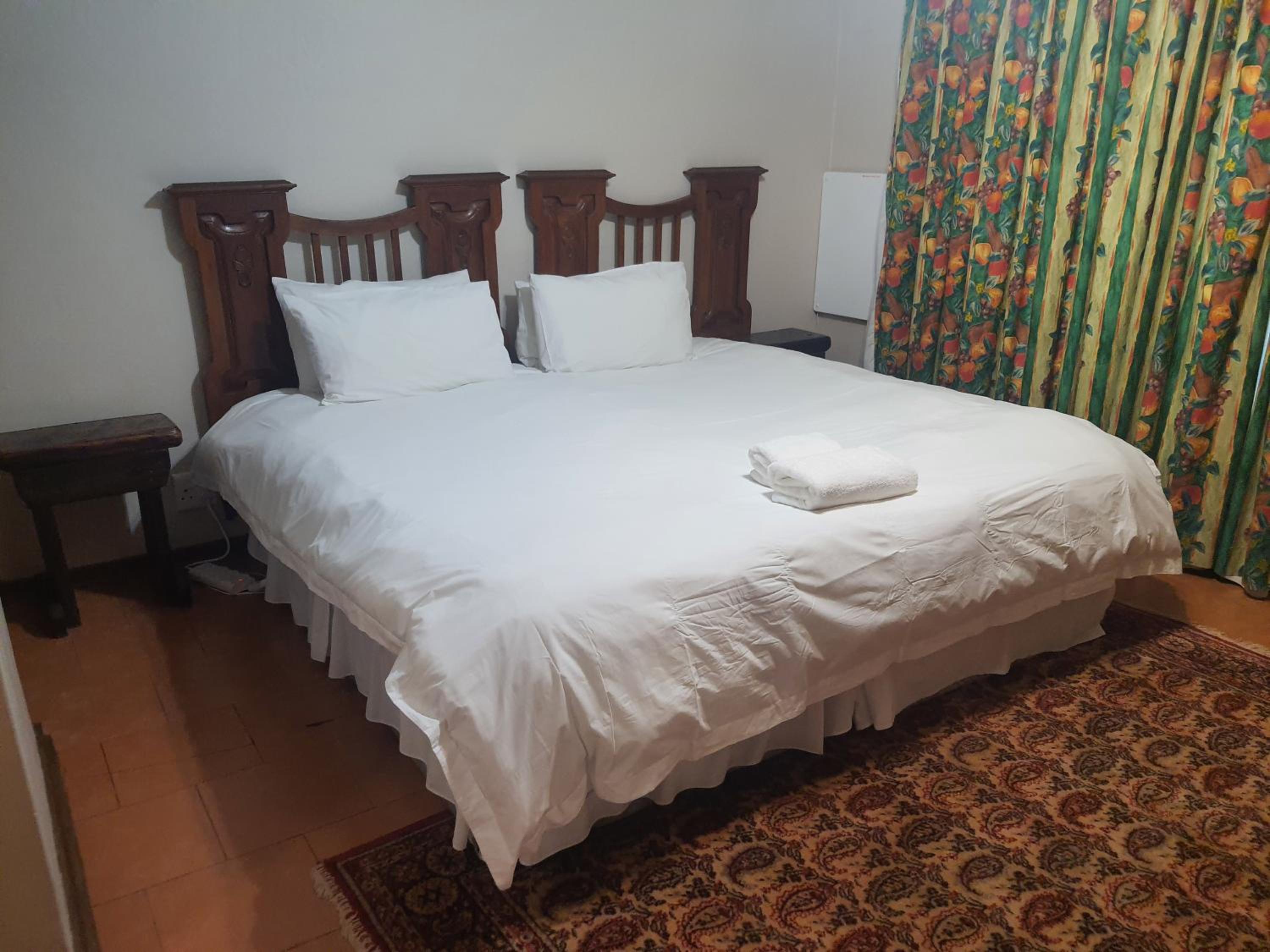 Double or Twin Room - Photo 7