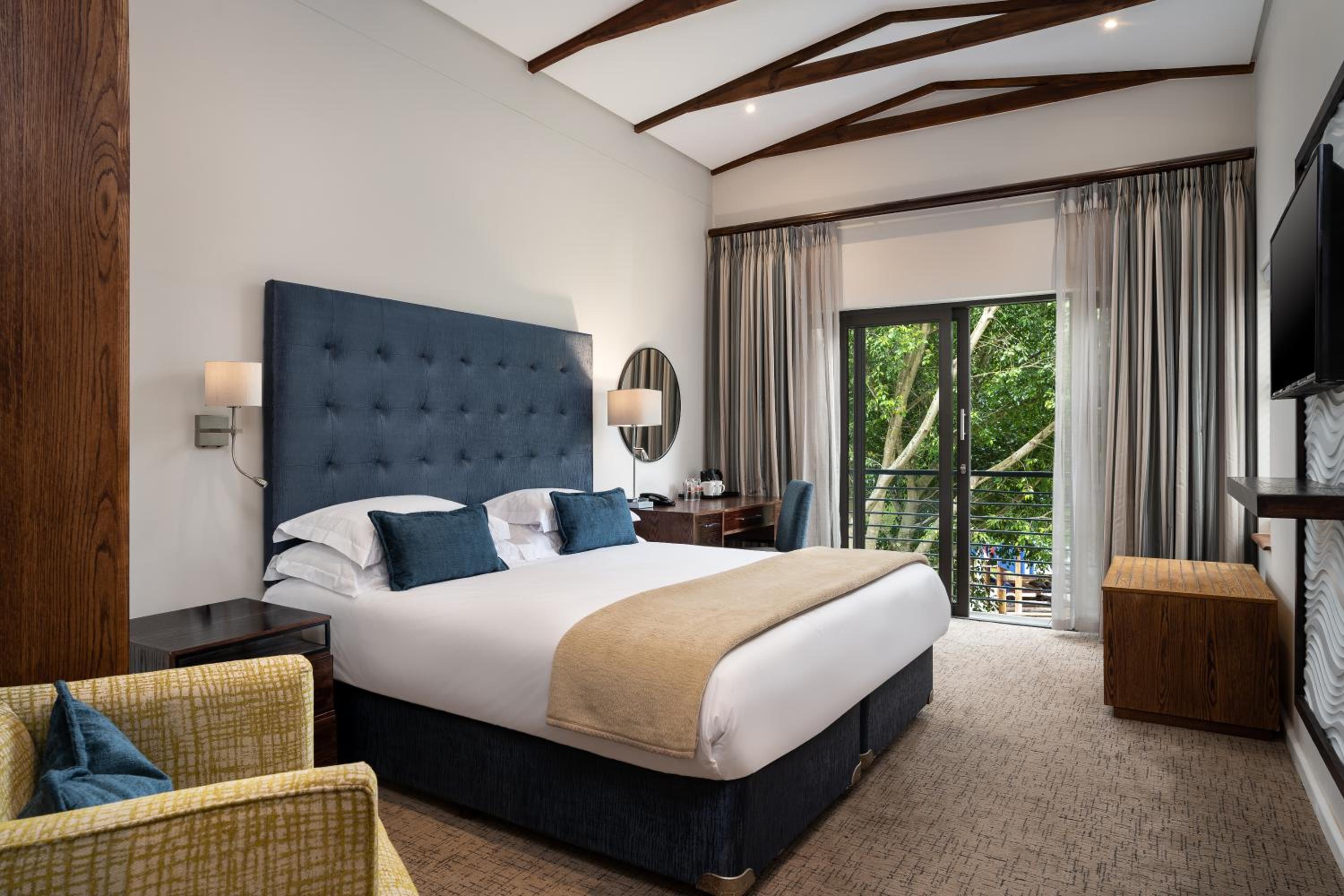 Forest Facing Executive Twin Room - Photo 1