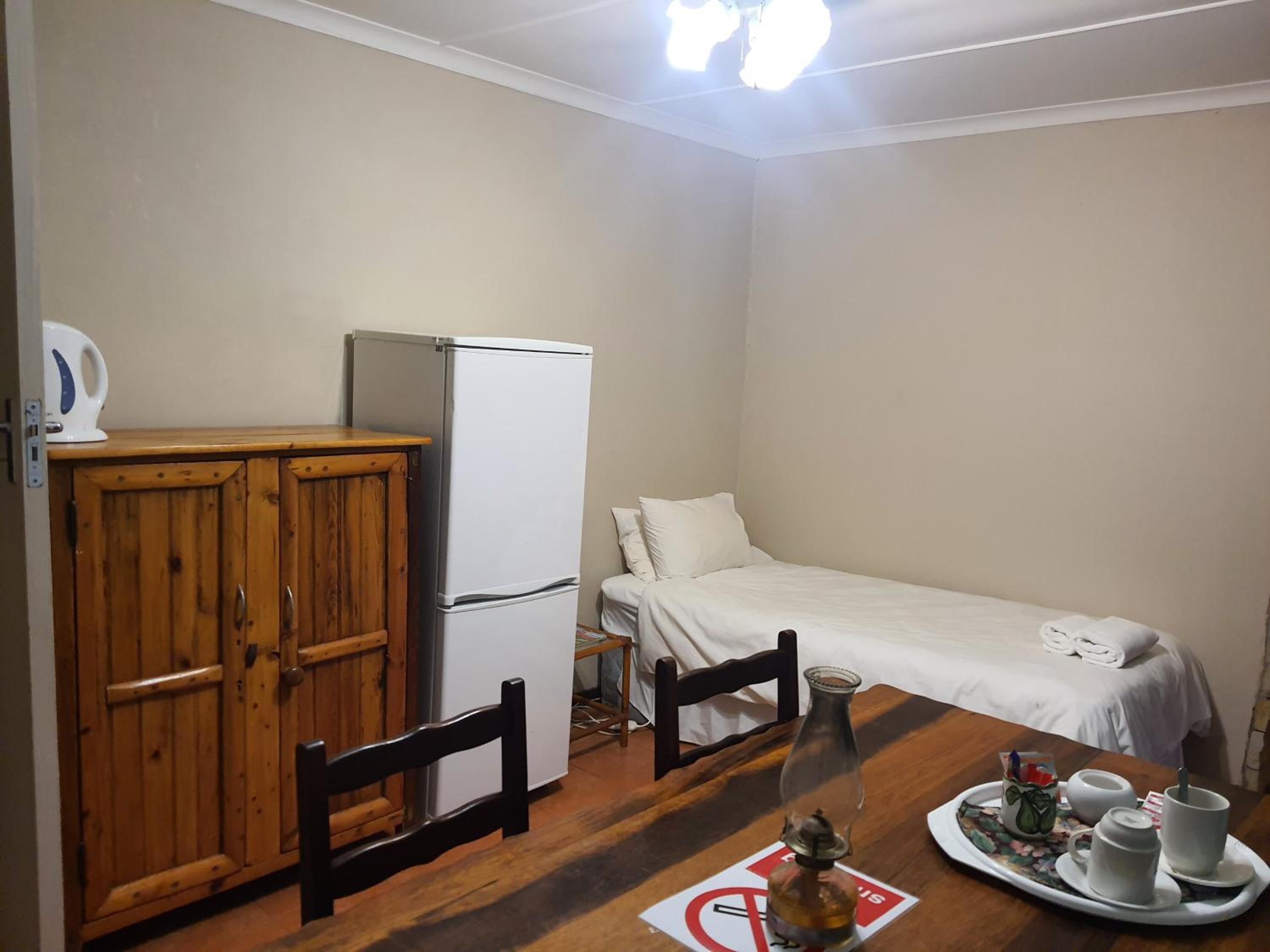 Double or Twin Room with Shower - Photo 2