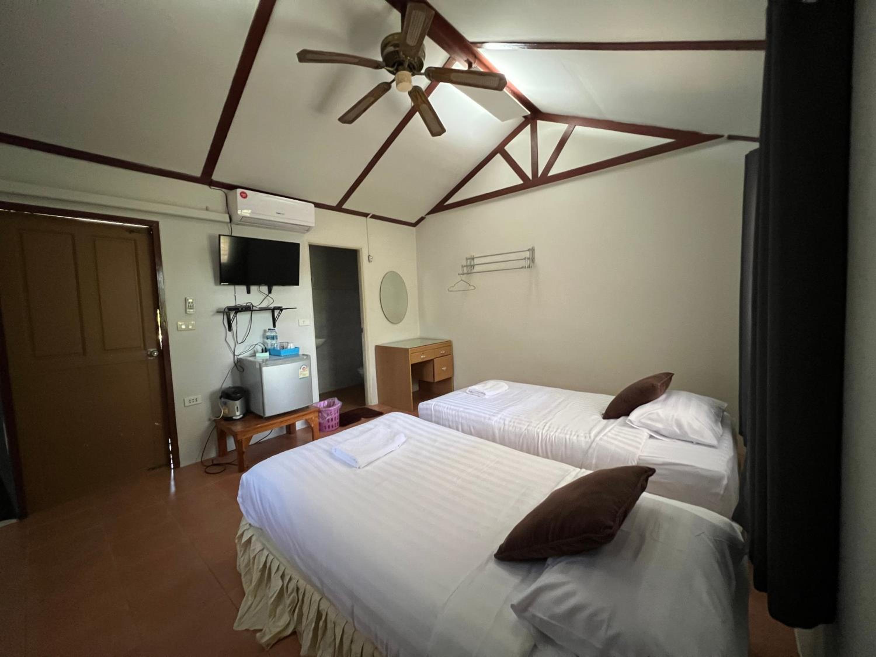 Superior Twin Room - Photo 1