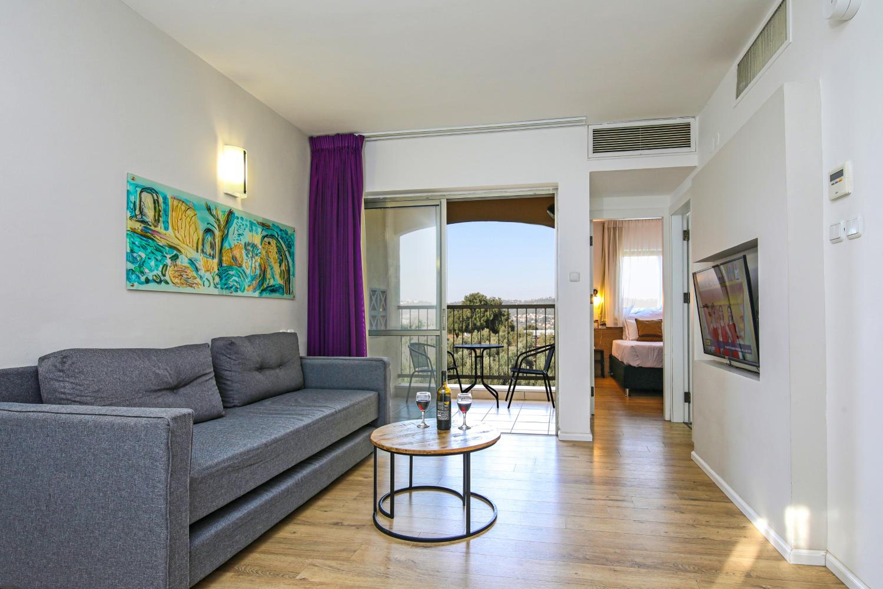 Classic Suite with Balcony photo 1