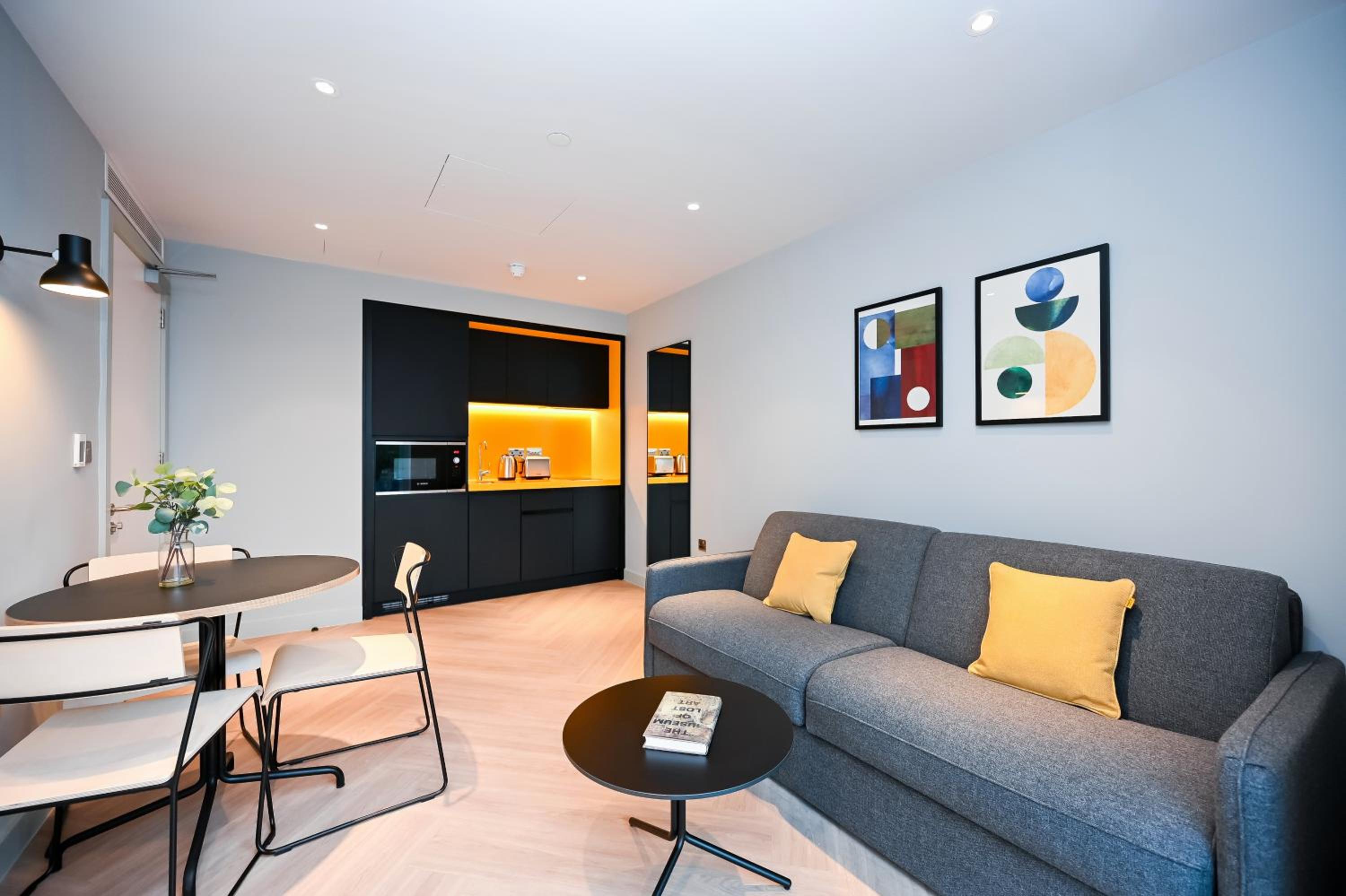 One-Bedroom Apartment thumbnail 6