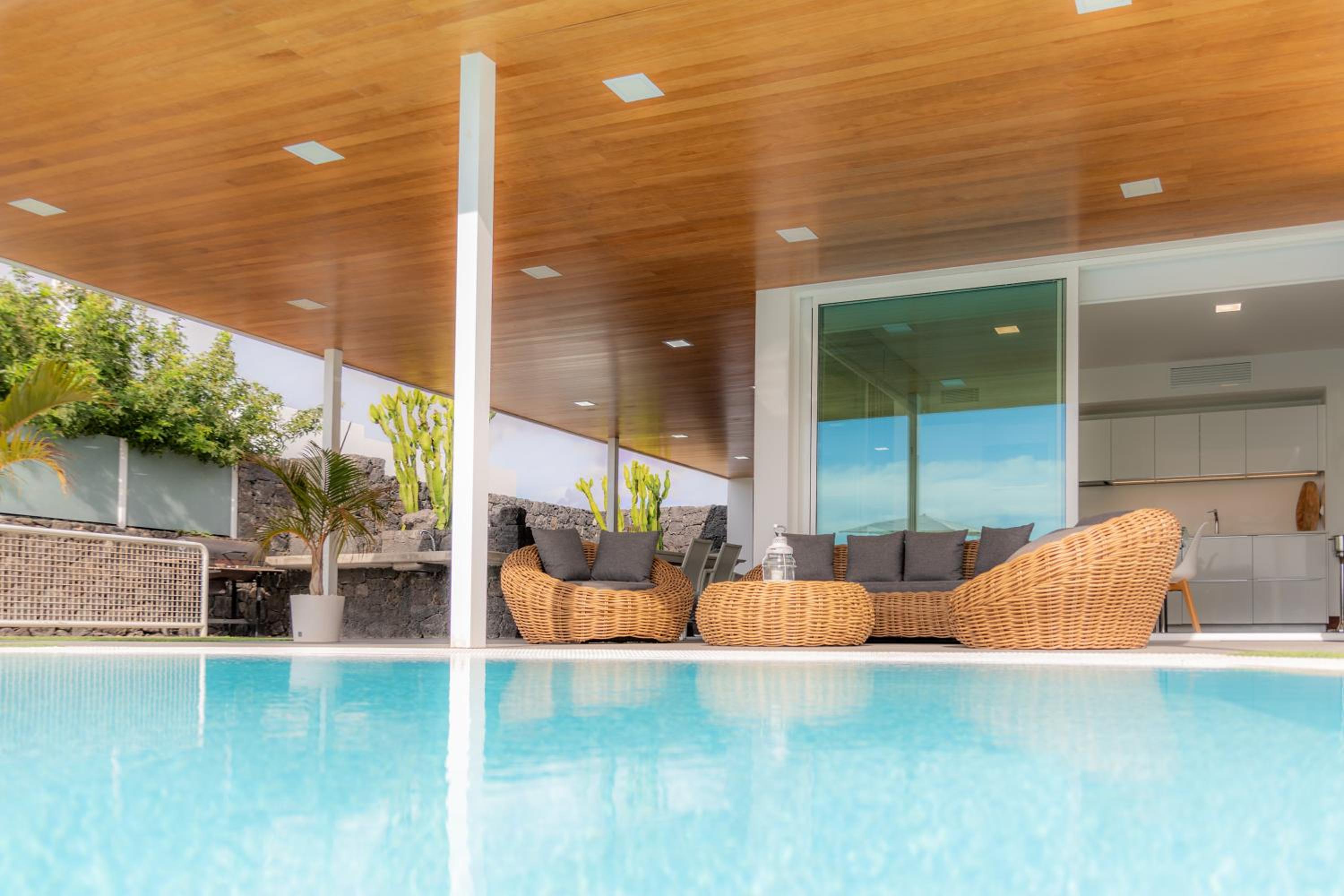 Deluxe Three-Bedroom Villa with Private Pool  photo 3
