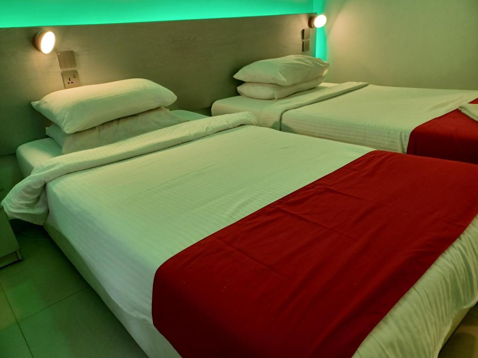 Deluxe Double or Twin Room - Photo 3