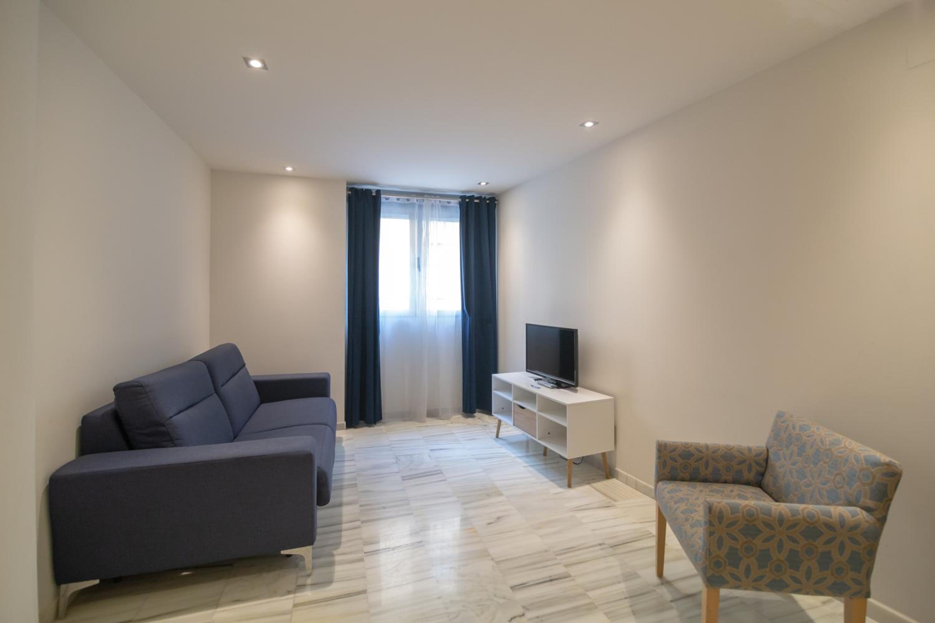 One-Bedroom Apartment (4 Adults) - Photo 1