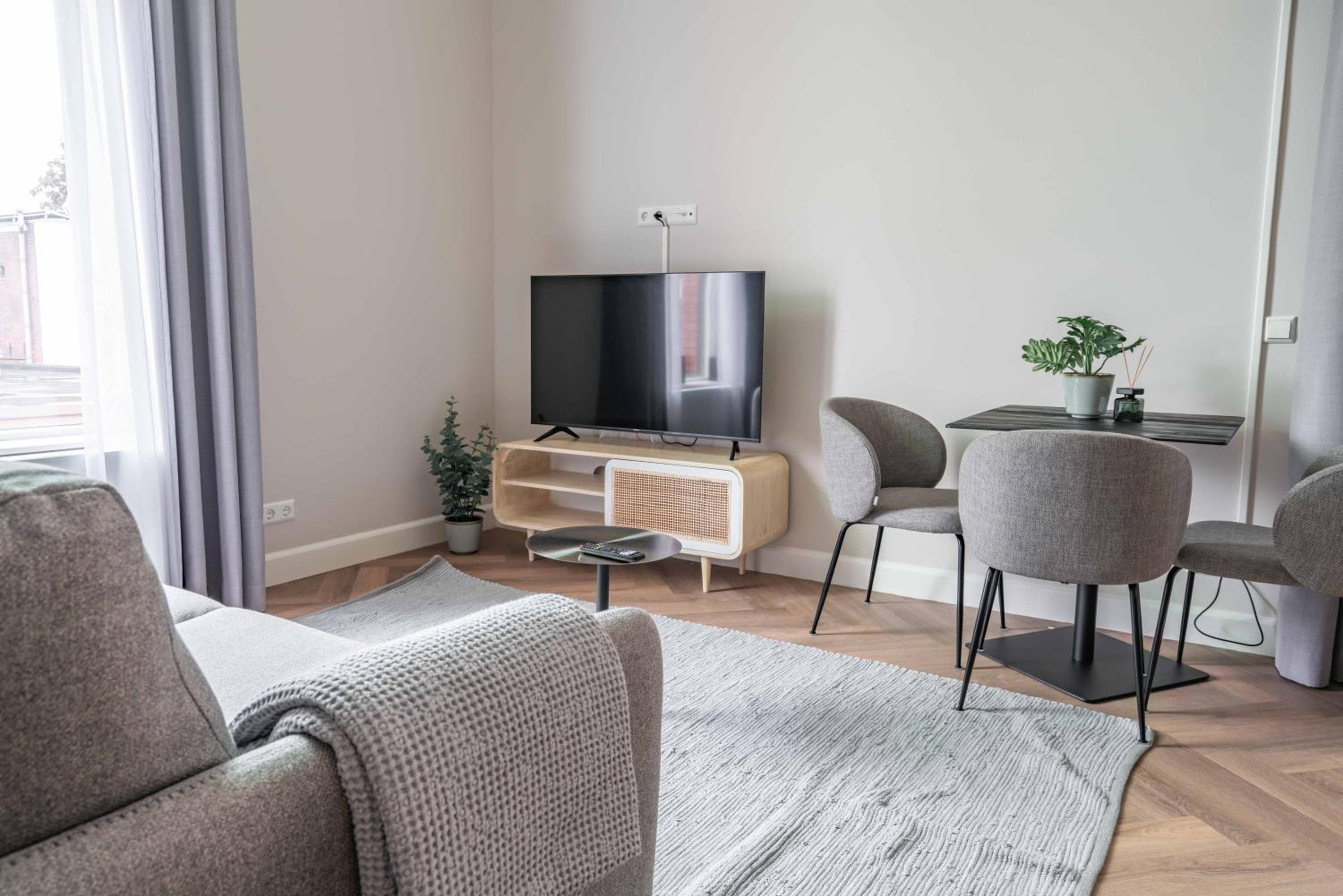 Suite XL - Photo 4