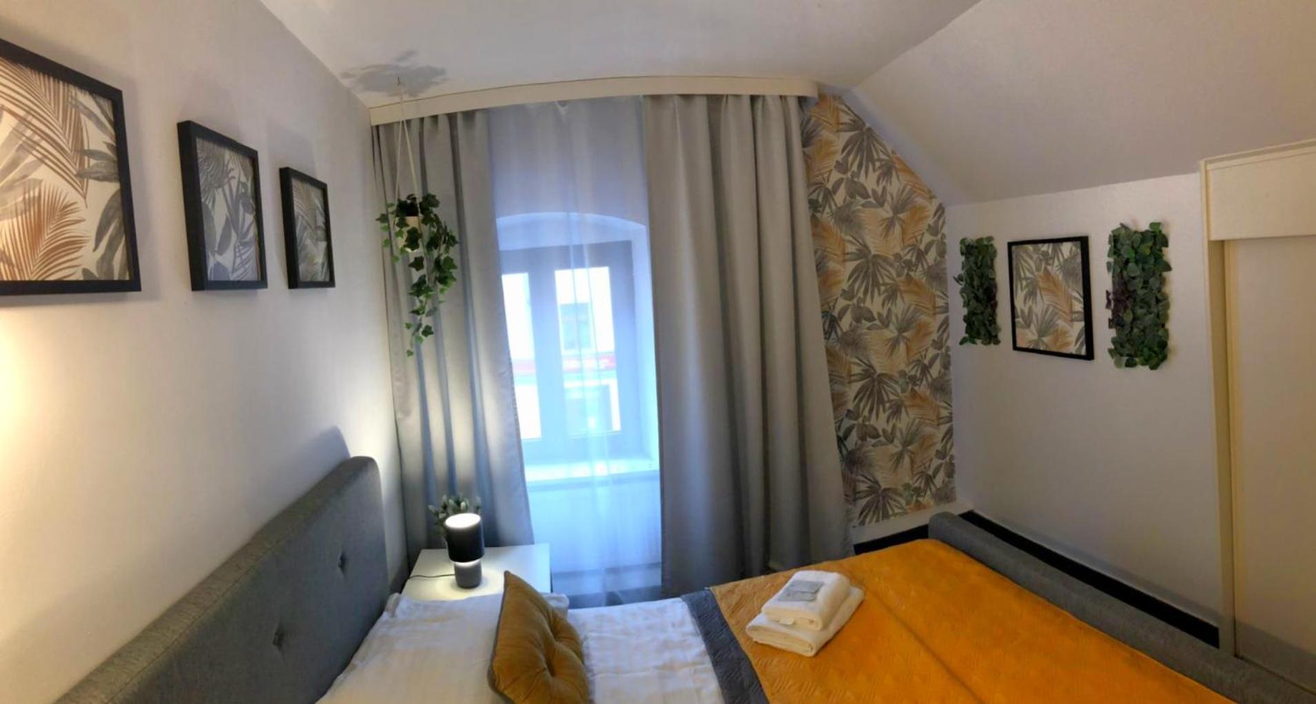One-Bedroom Apartment - Photo 11