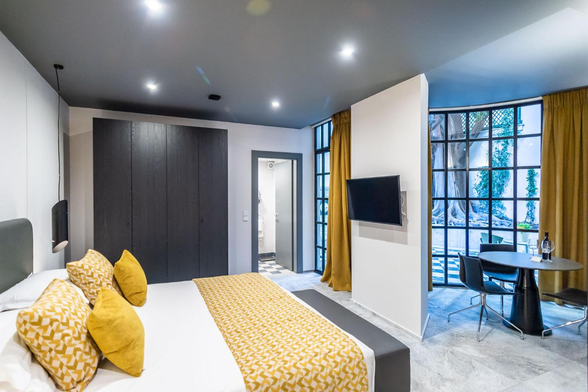 Junior Suite with Terrace - Semi-Basement photo 1