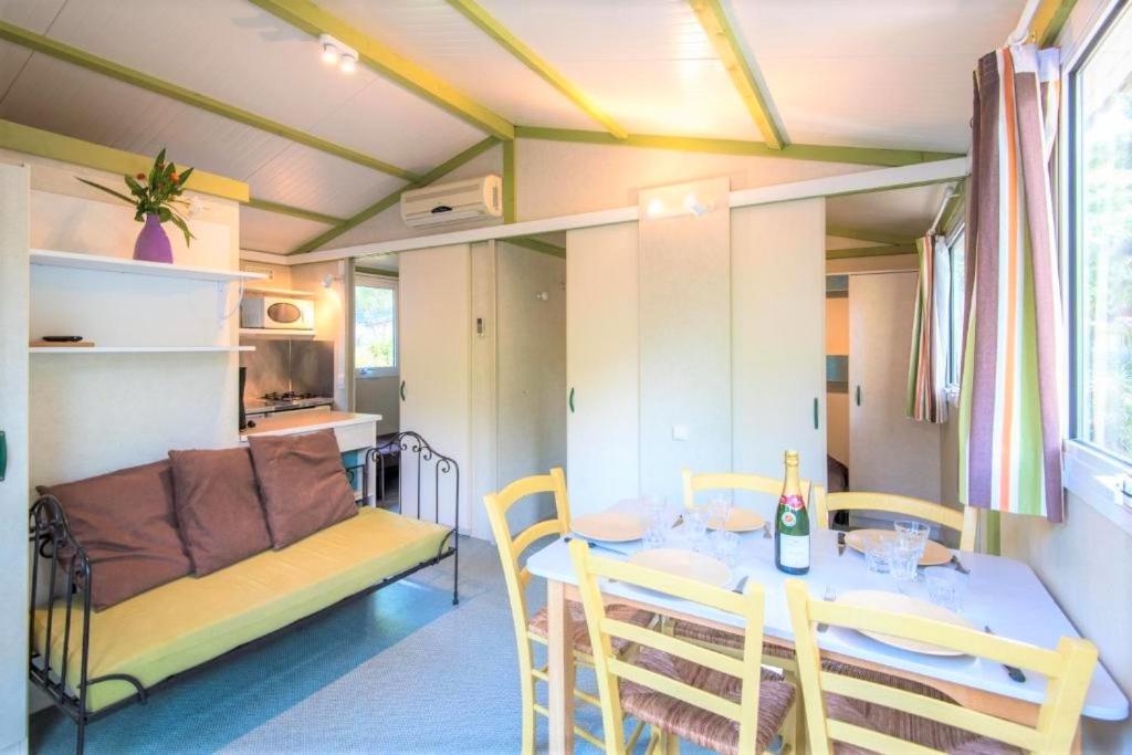 Bungalow (5 Adults)