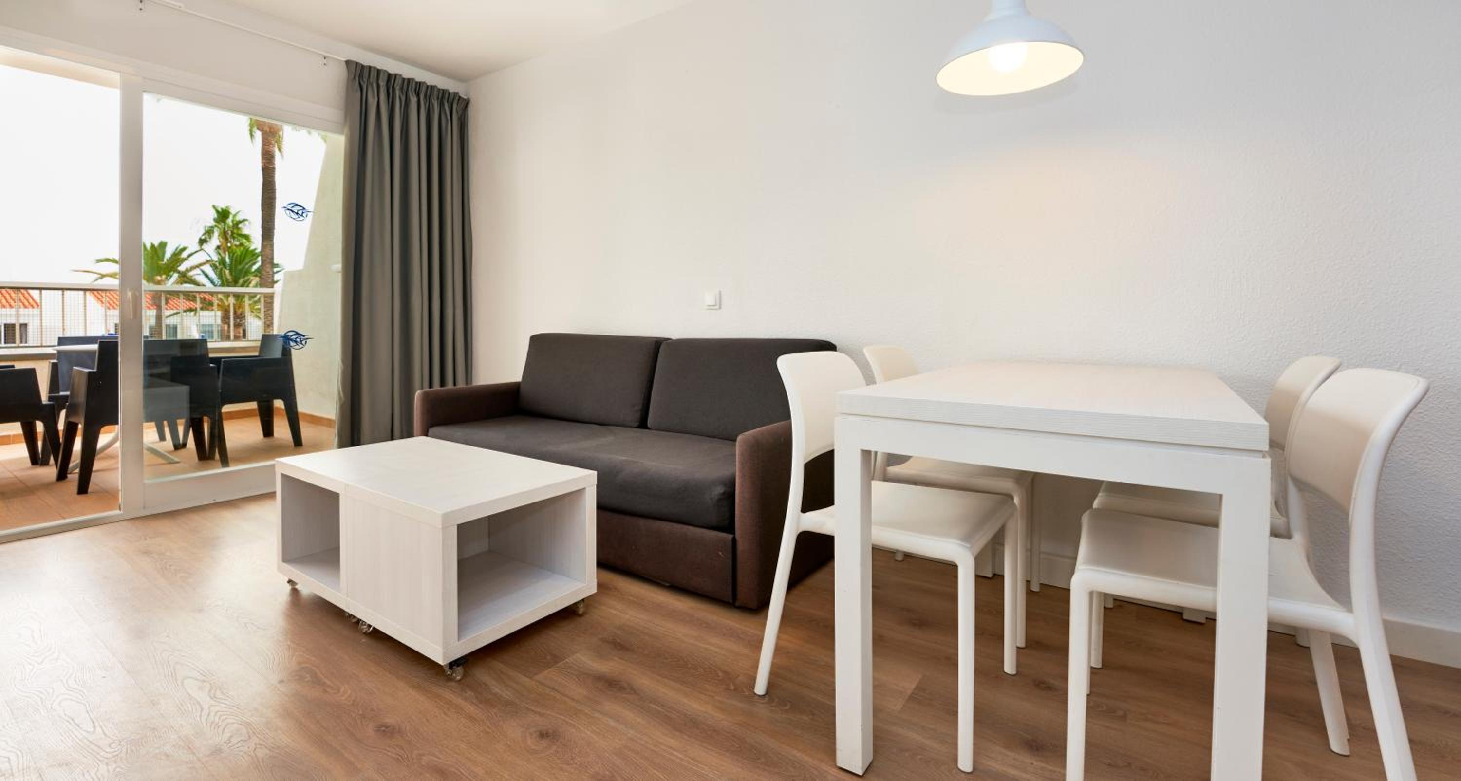 One-Bedroom Apartment with Water Park Access (3 Adults) photo 2