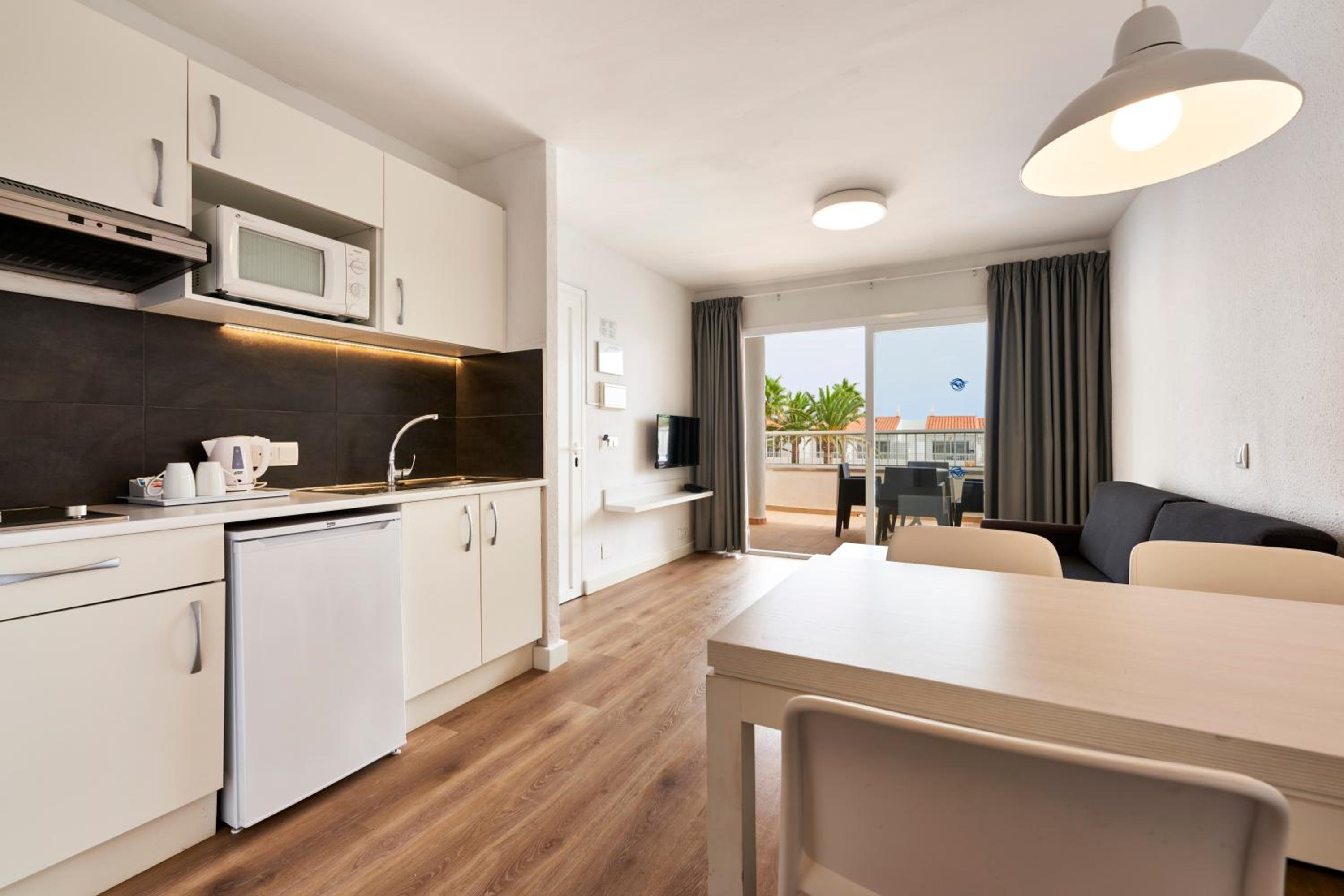 One-Bedroom Apartment with Water Park Access (3 Adults + 1 Child) photo 3