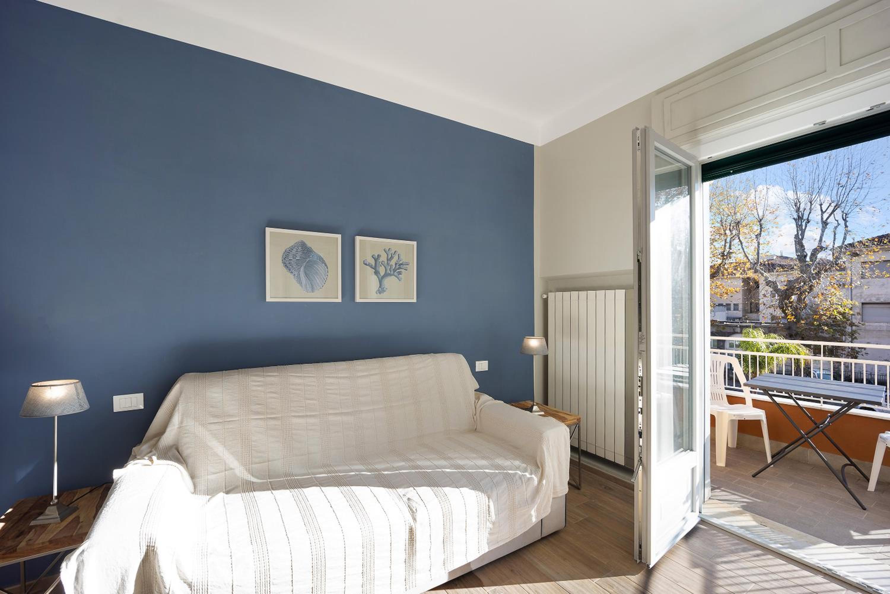 Two-Bedroom Deluxe Apartment with Balcony photo 1