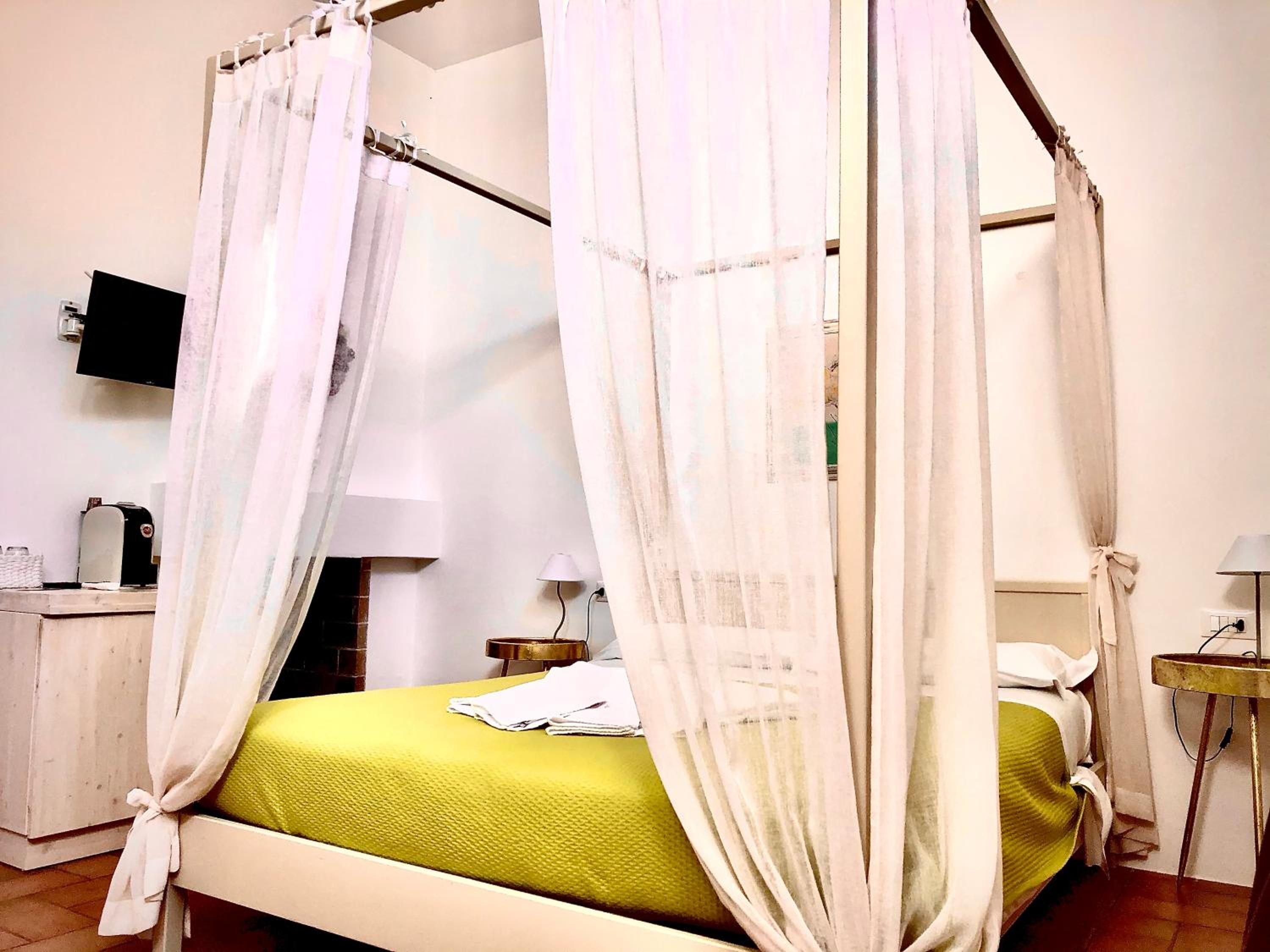Double Room with Patio photo 1