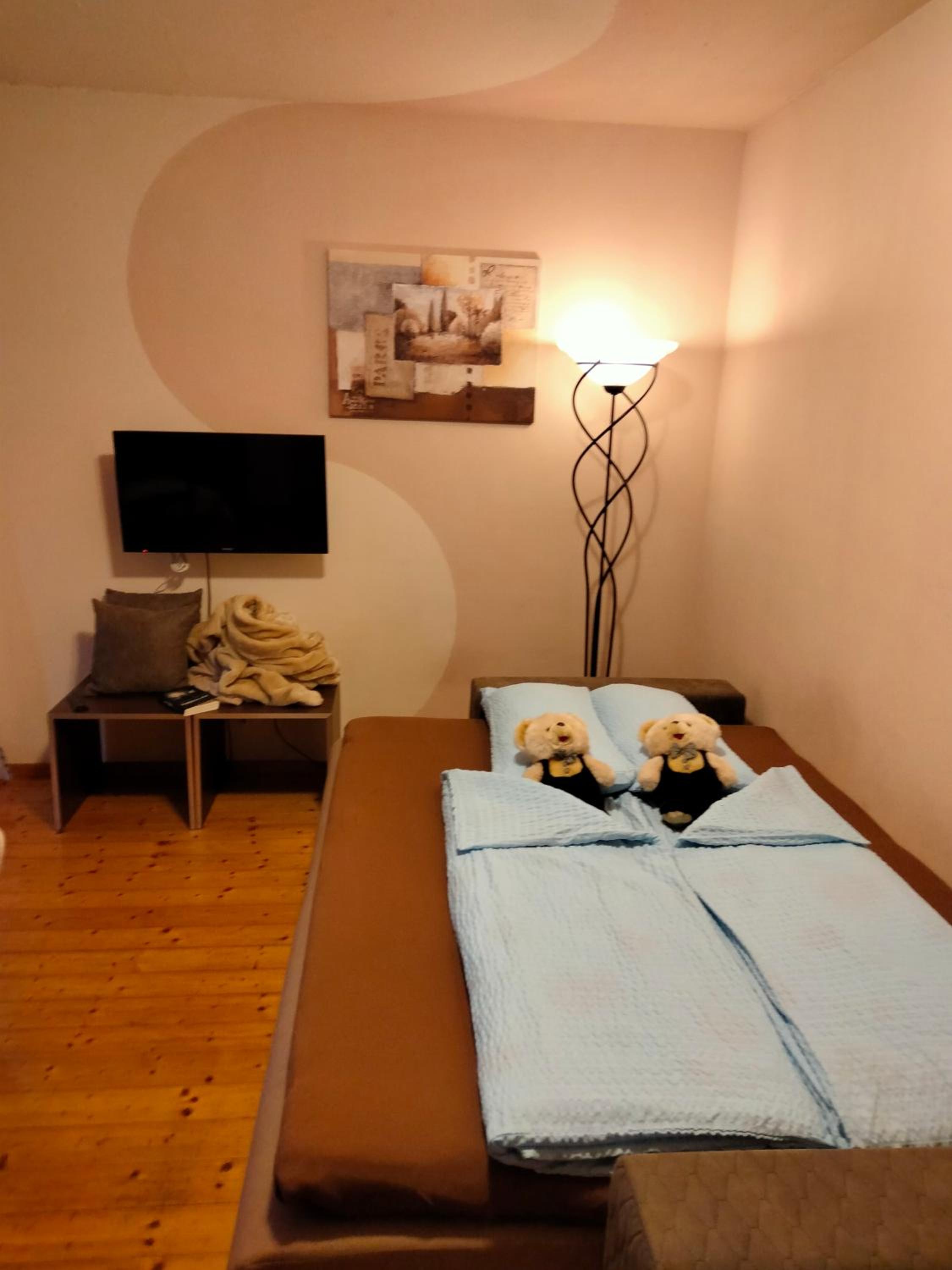 One-Bedroom Apartment - Photo 11