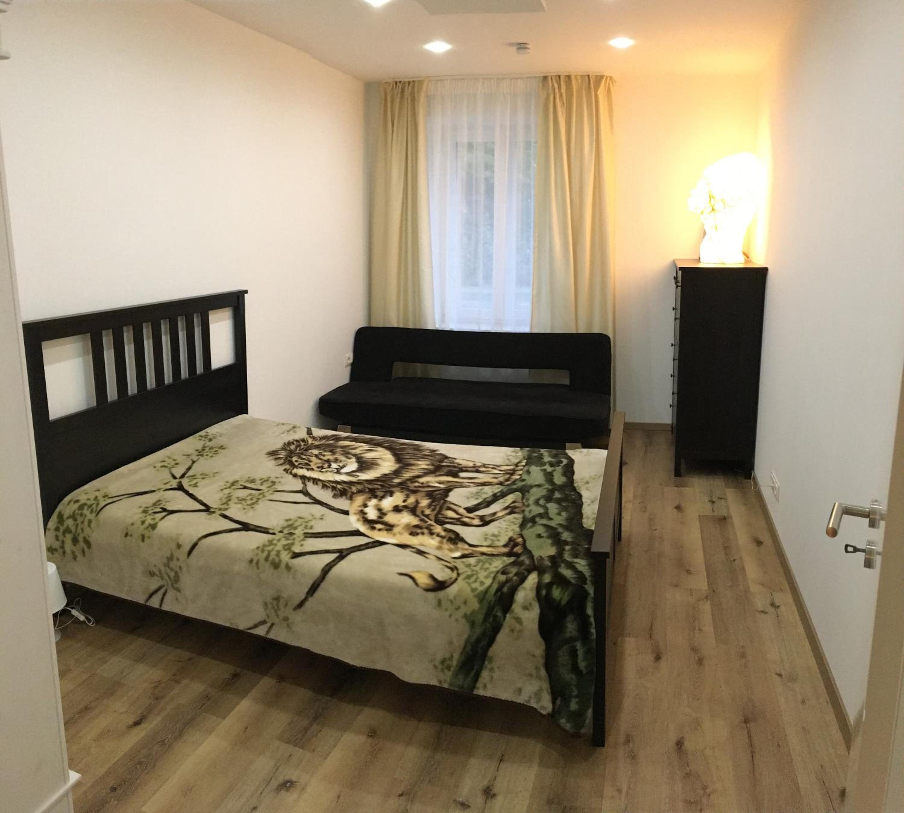One-Bedroom Apartment - Photo 11