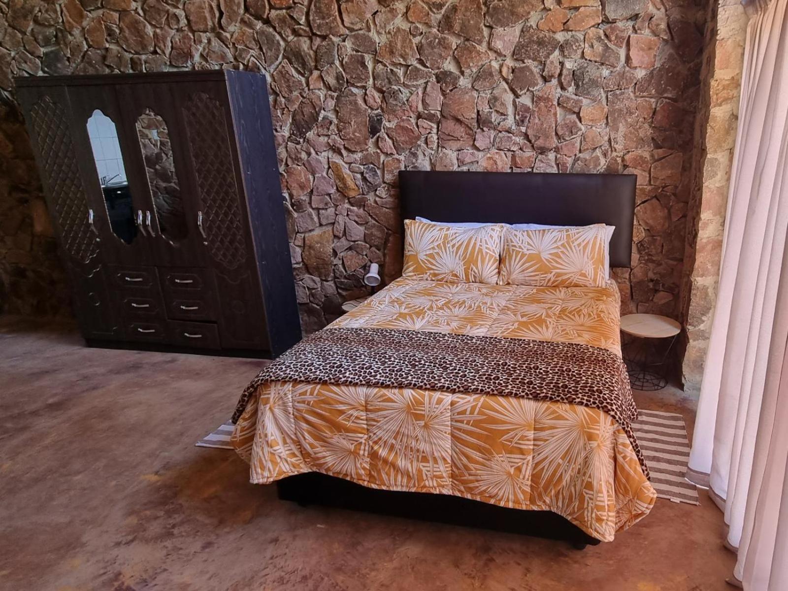 One-Bedroom Chalet - Photo 3