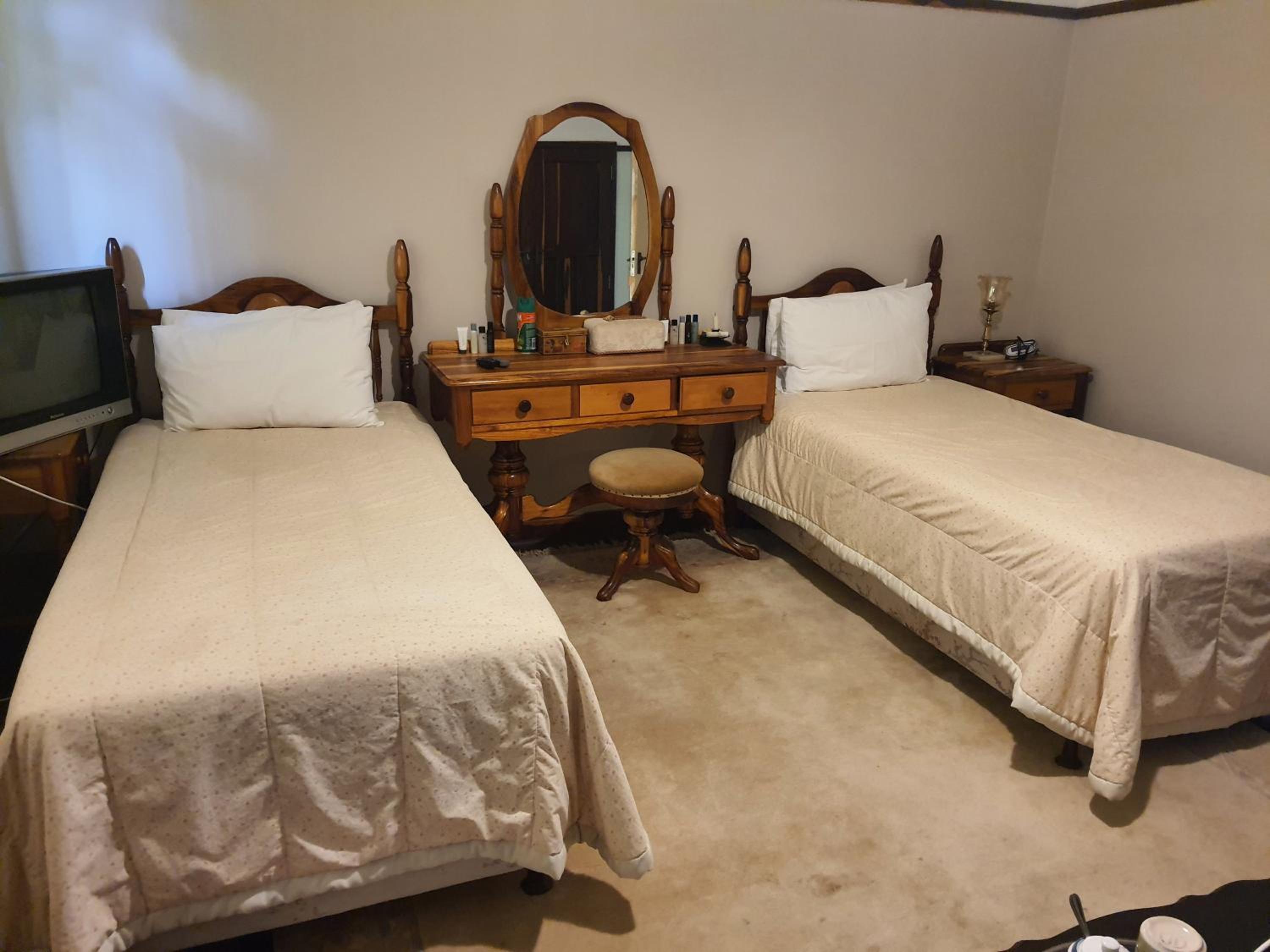 Budget Double Room - Photo 1