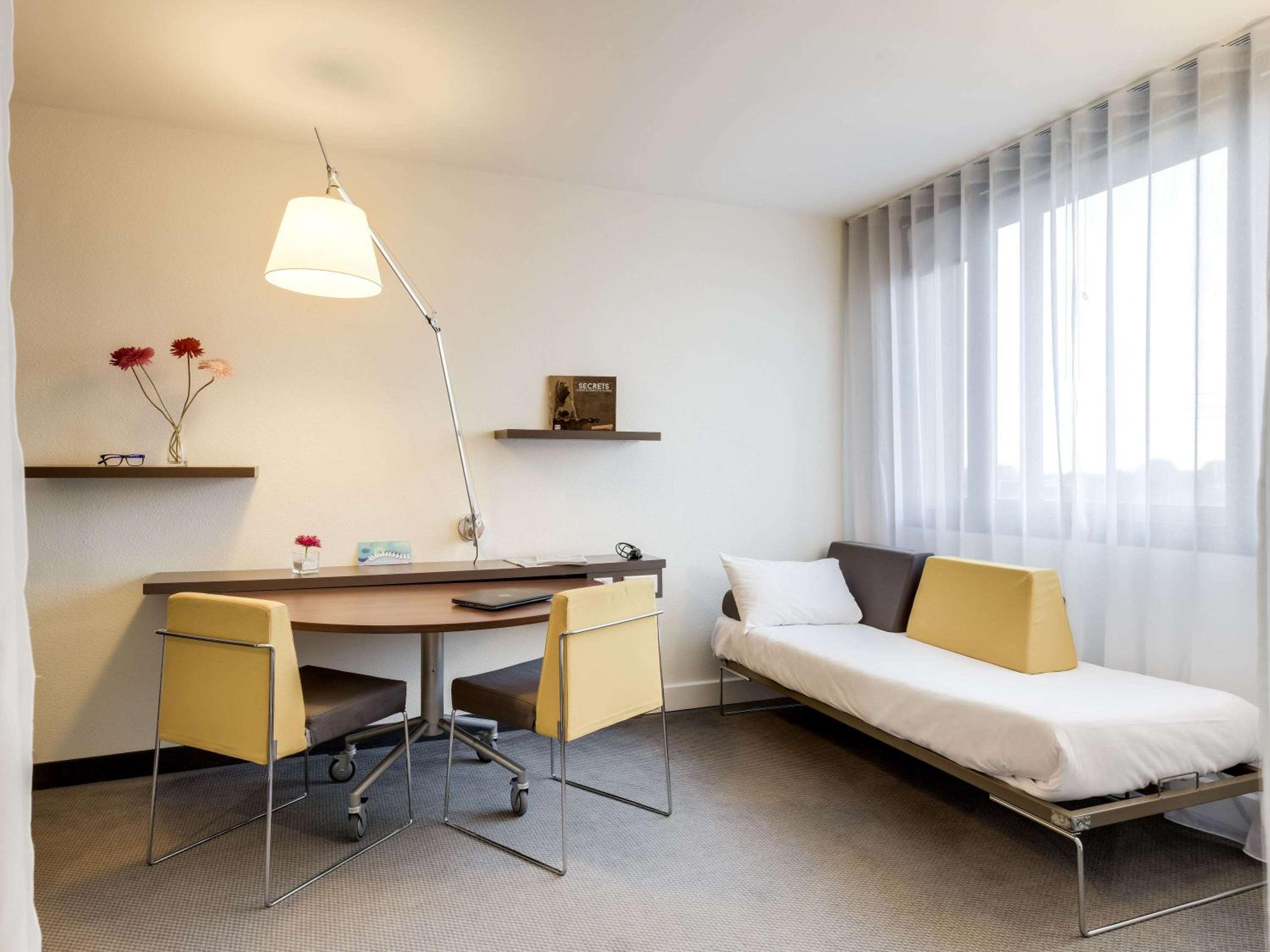 Superior Suite with Double Bed and Sofa Bed - Photo 5