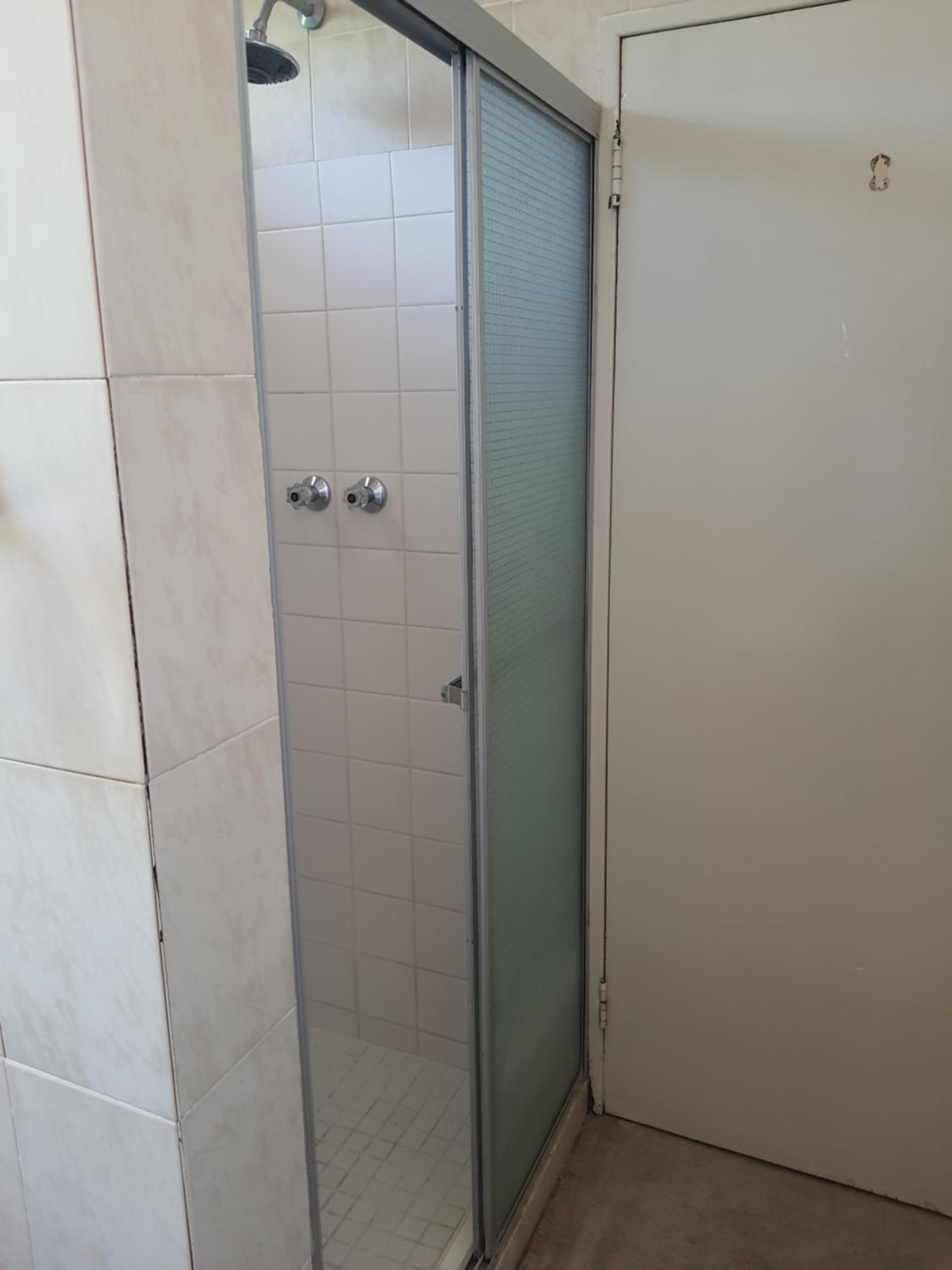 Budget Double Room - Photo 3