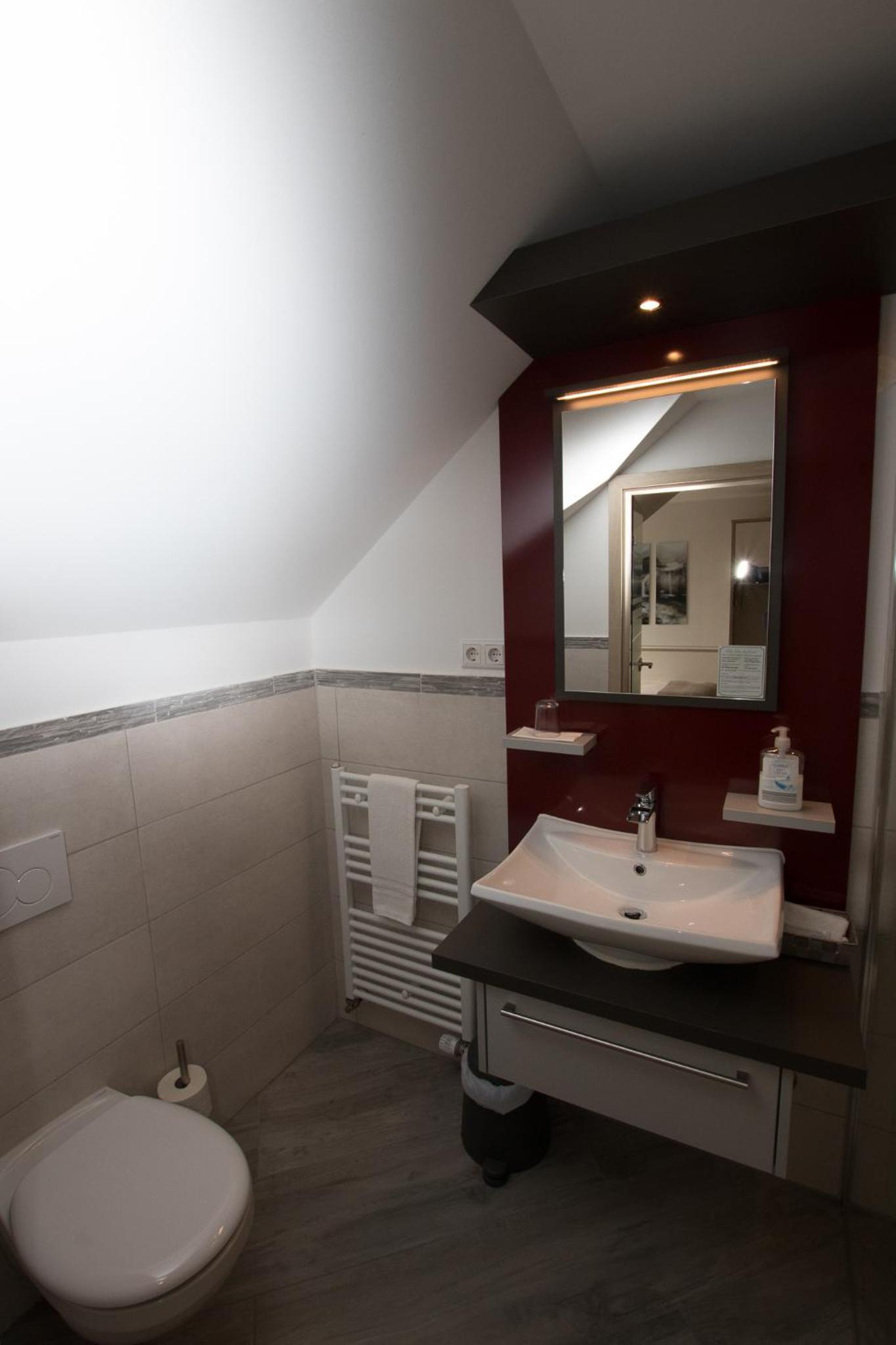 Single Room photo 2