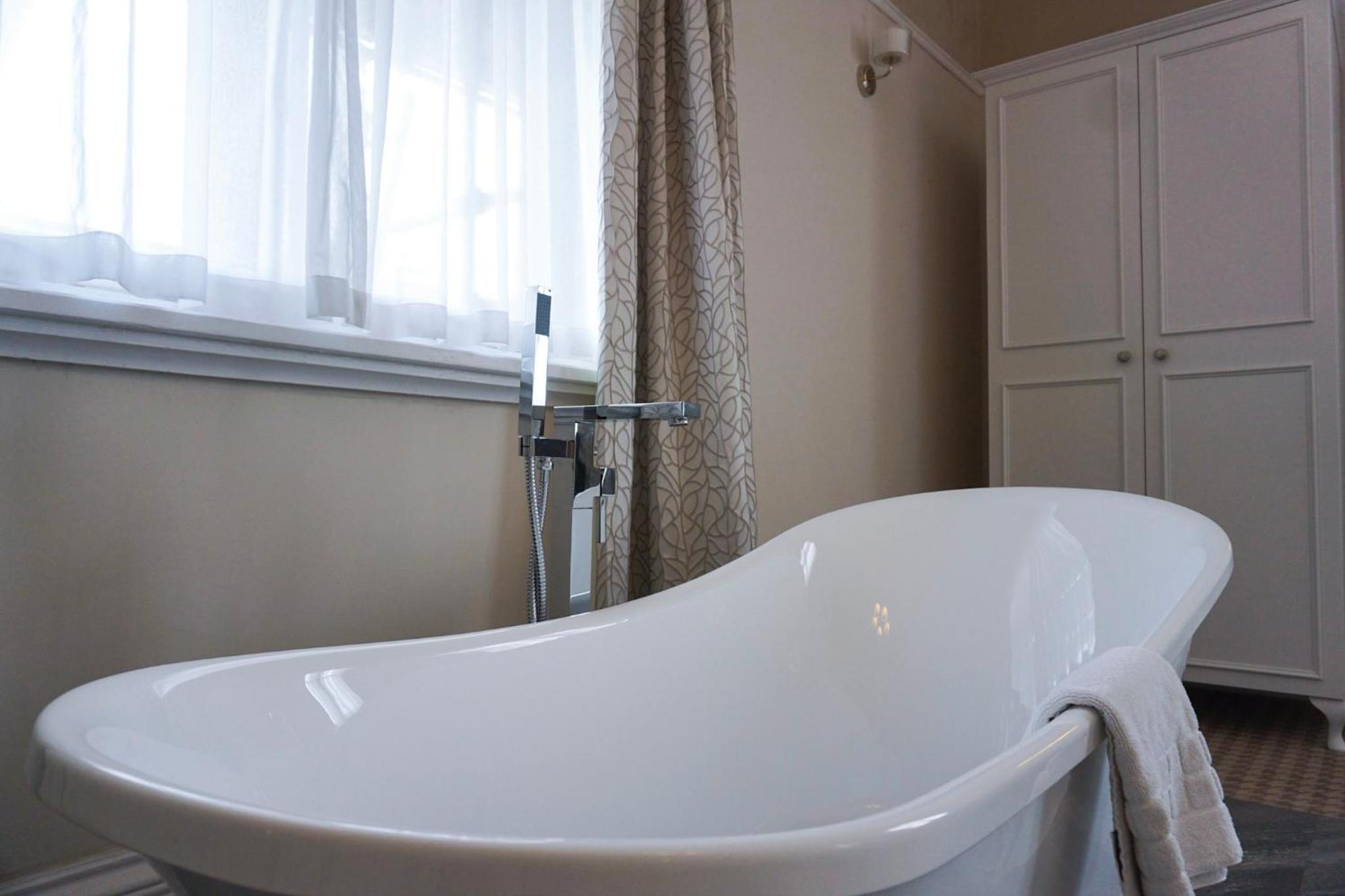 Mansion Master Suite  photo 3