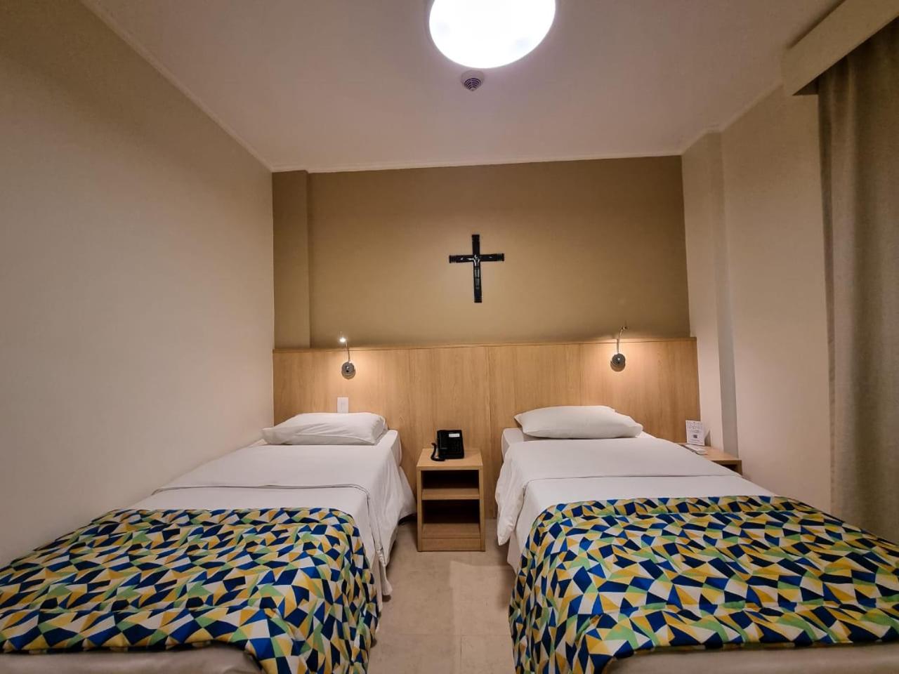 Standard Twin Room - Photo 5