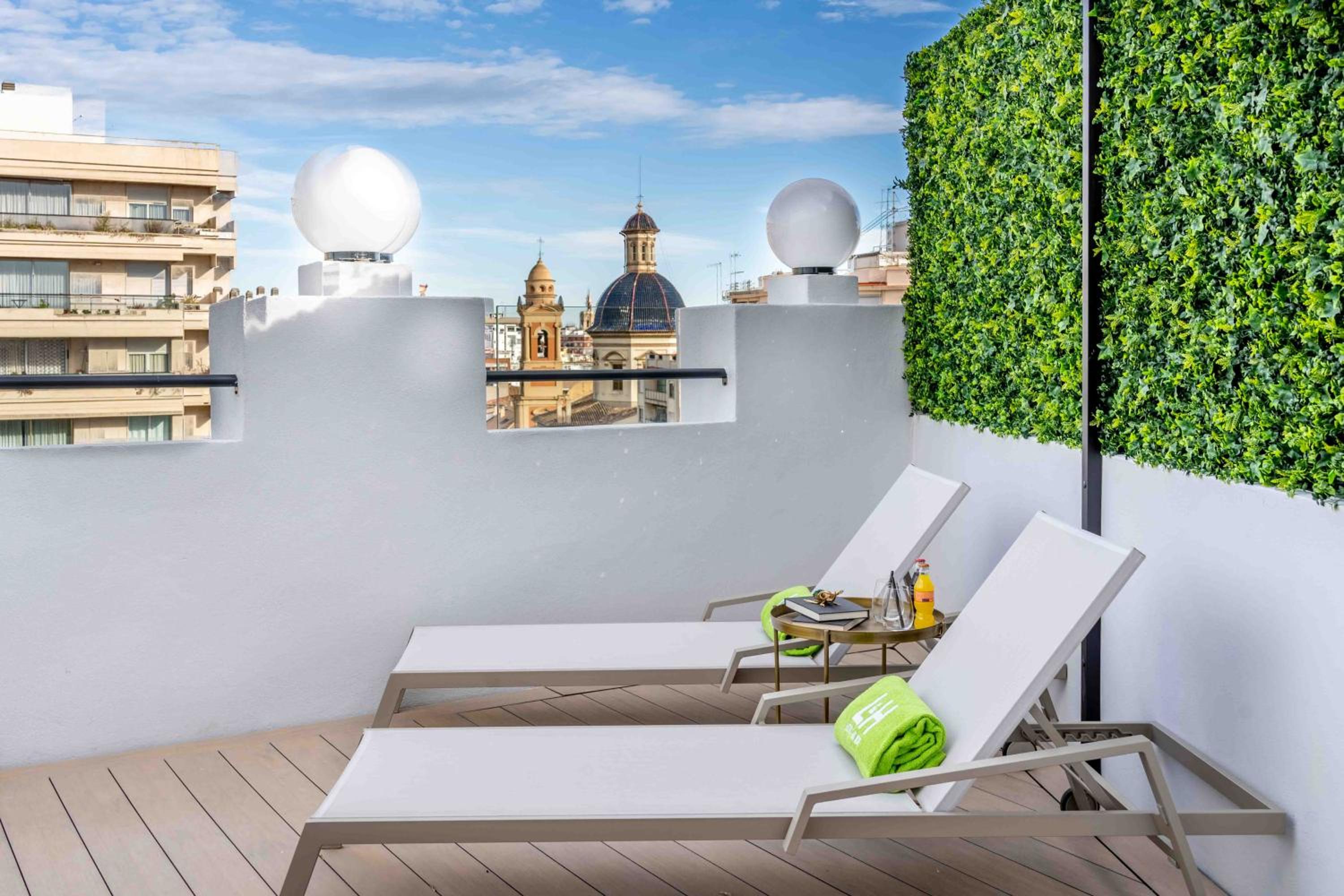 Premium Terrace - Photo 6