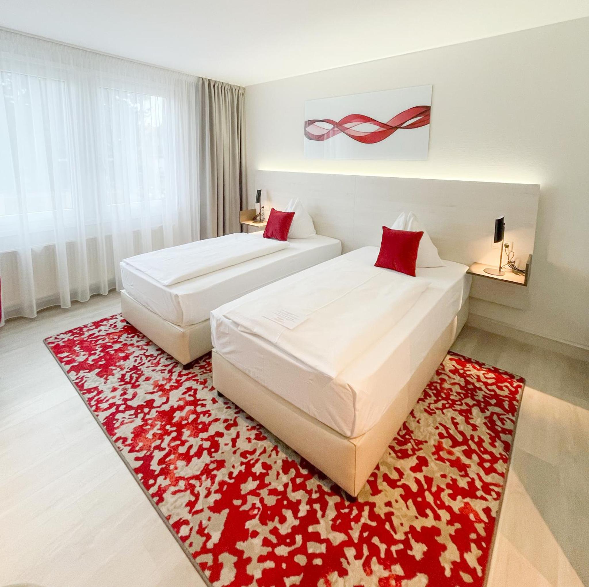 Standard Twin Room - Photo 5