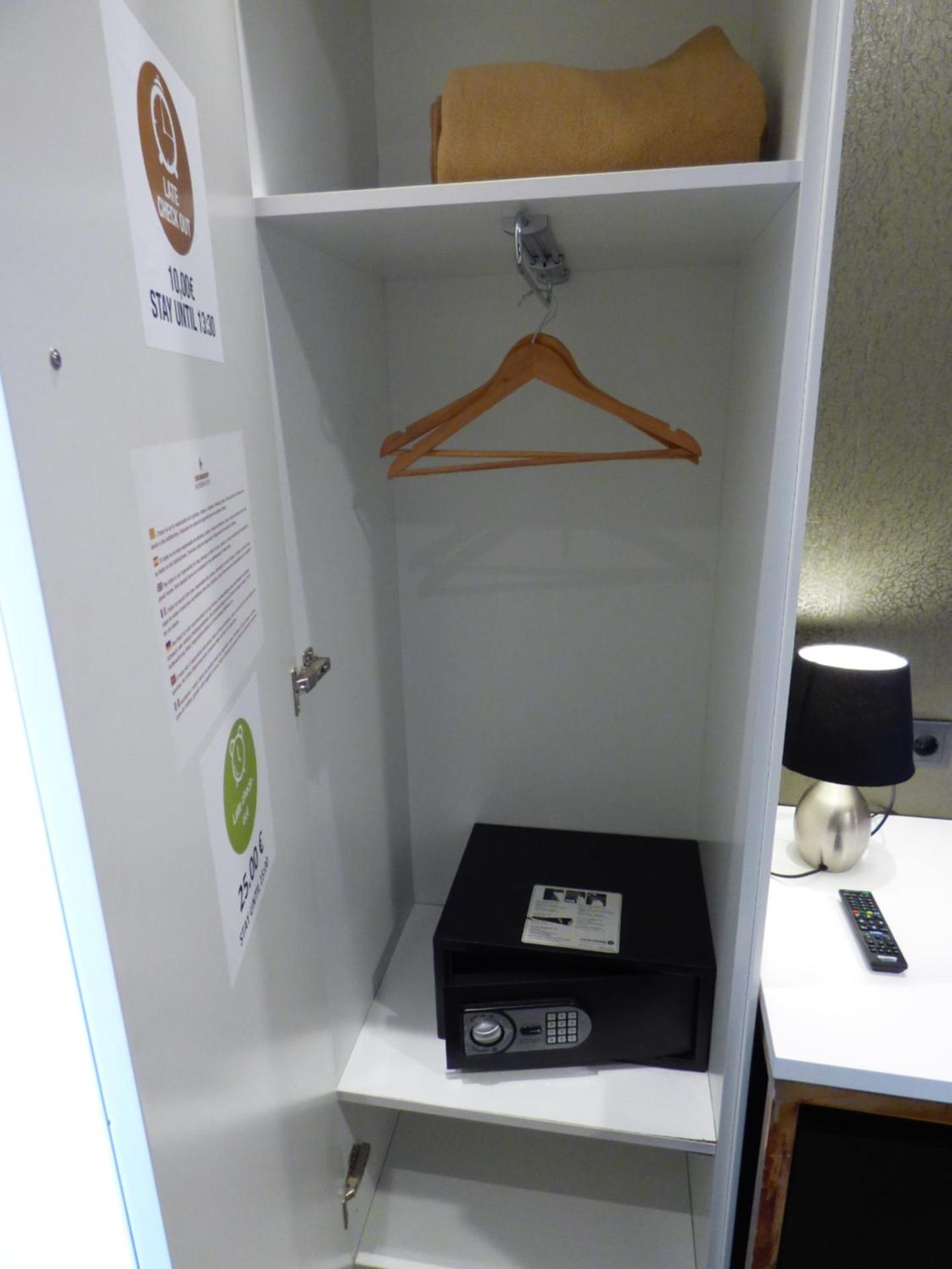 Standard Single Room with Street View photo 2
