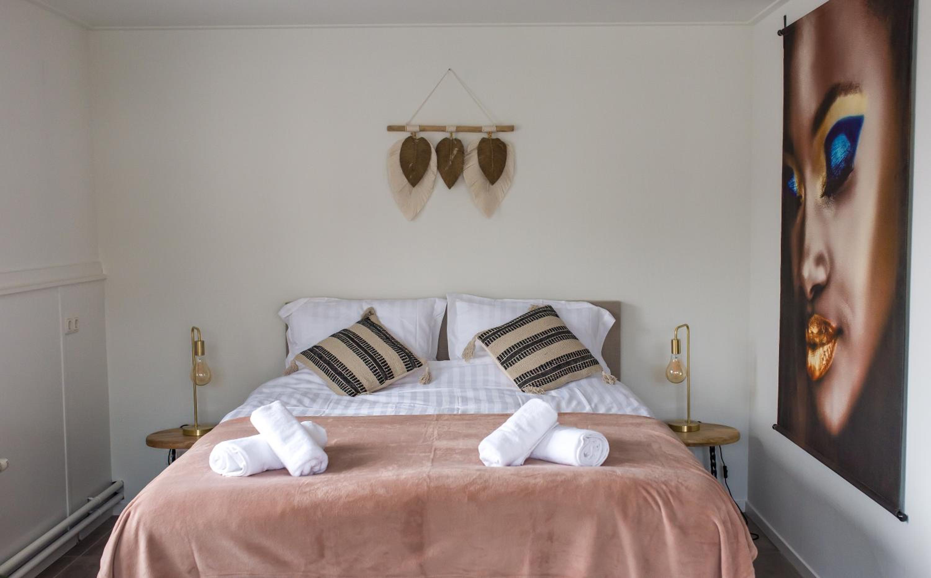 Double Room with Private External Bathroom - Photo 1