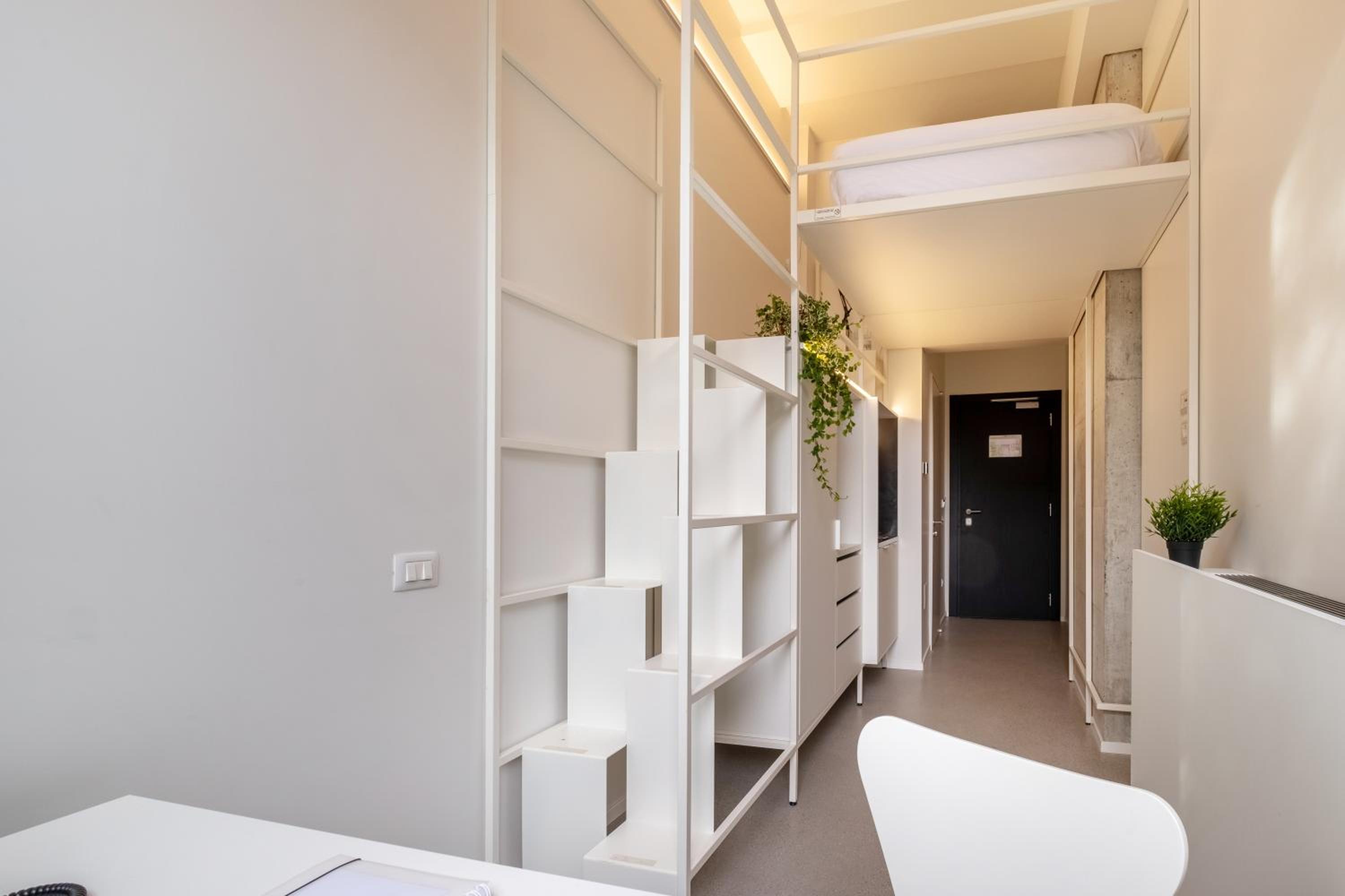 Standard Single Room with Shared Bathroom photo 1