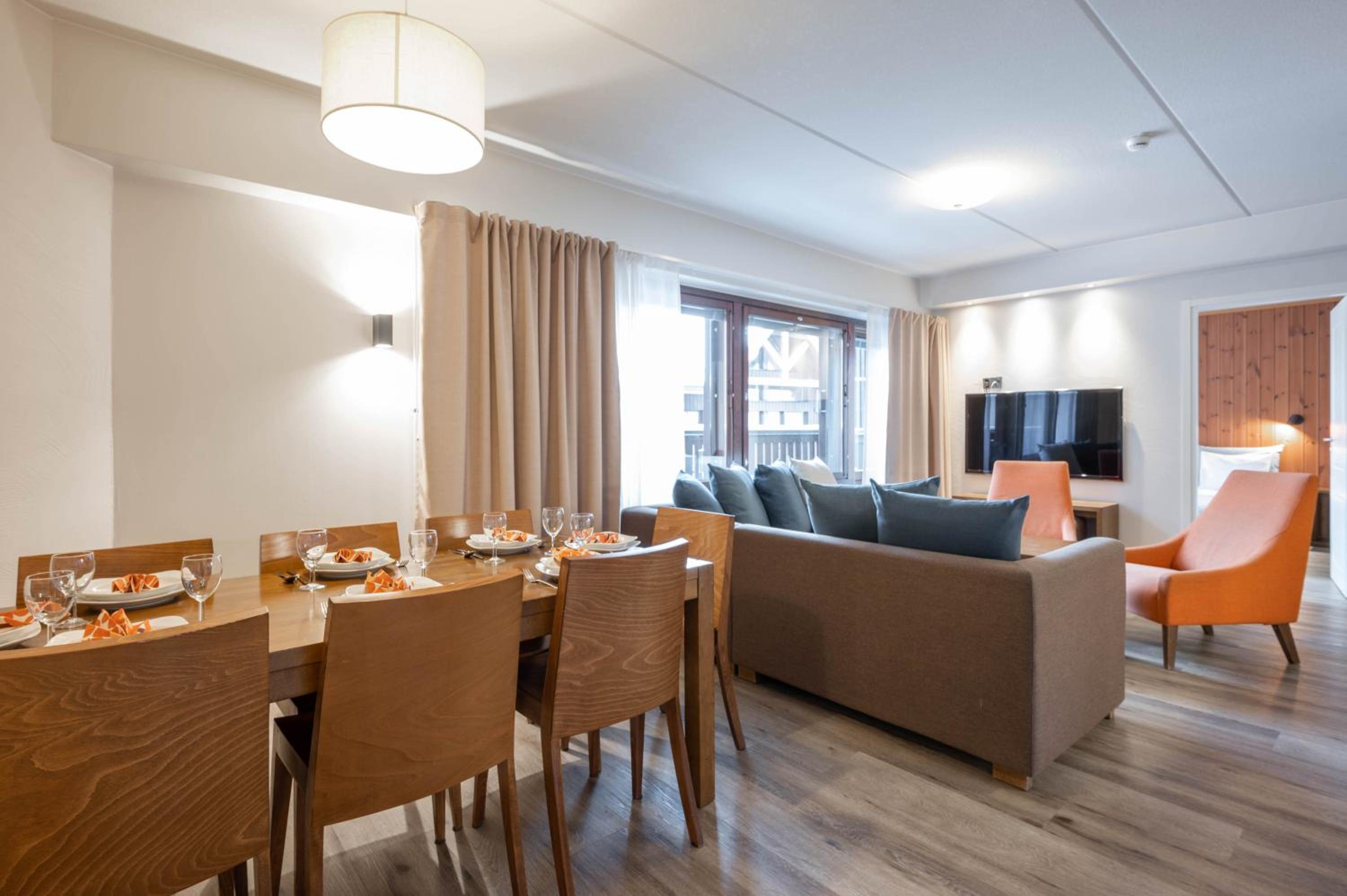 Three-Bedroom Apartment - No pets allowed - Photo 20