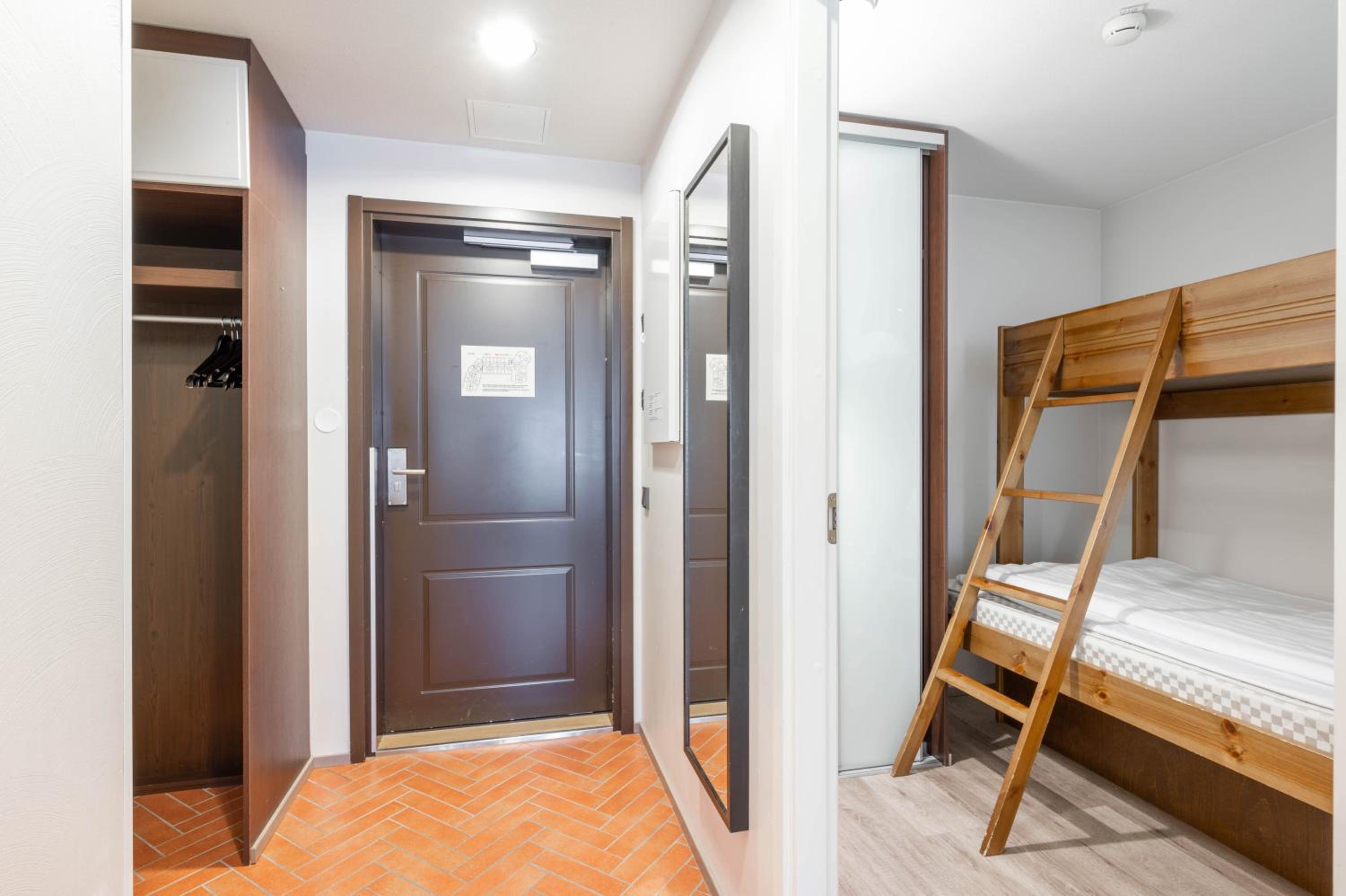 Apartment - Photo 17