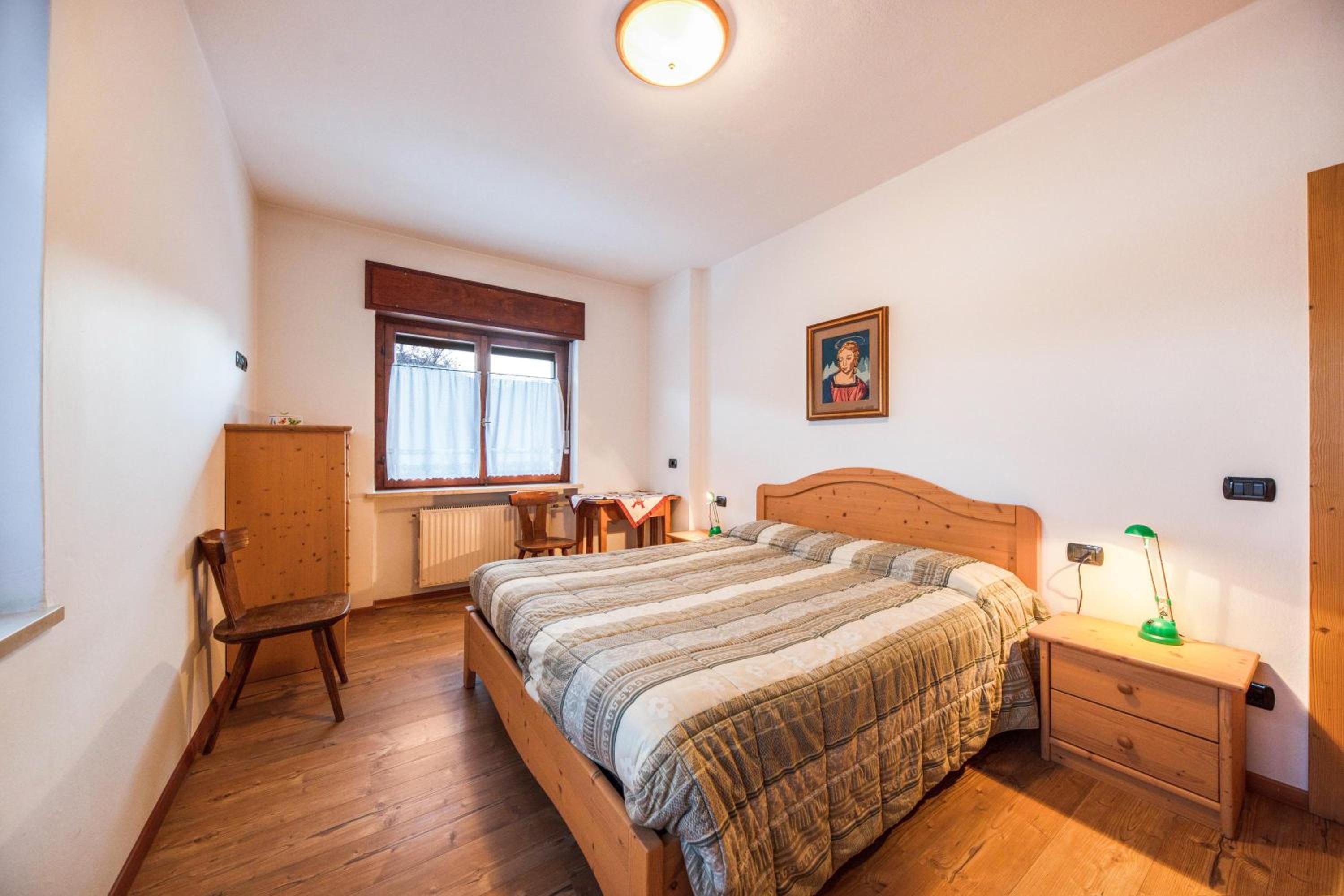 Two-Bedroom Deluxe Apartment with Garden View