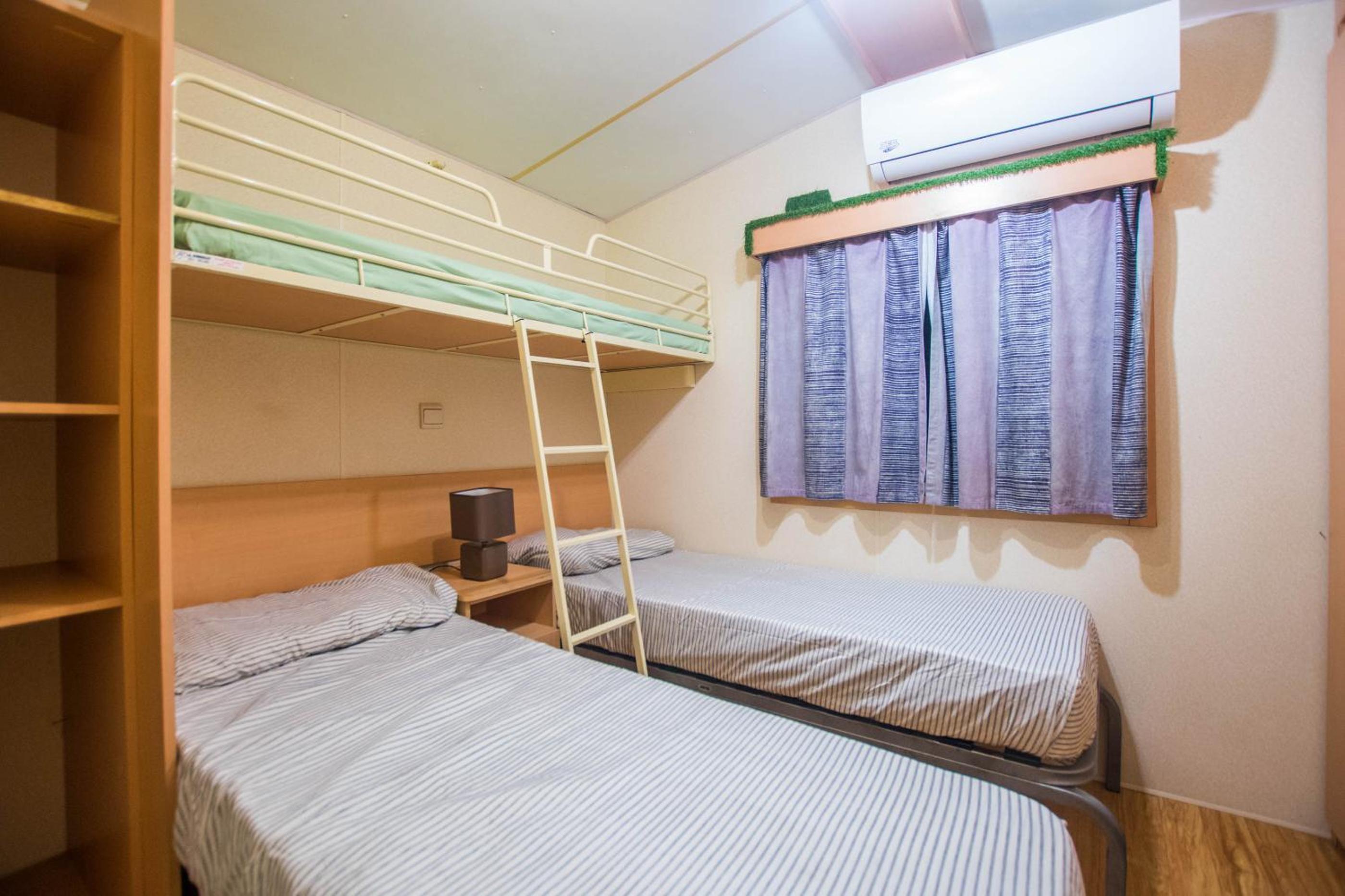 Mobile Home - Photo 24