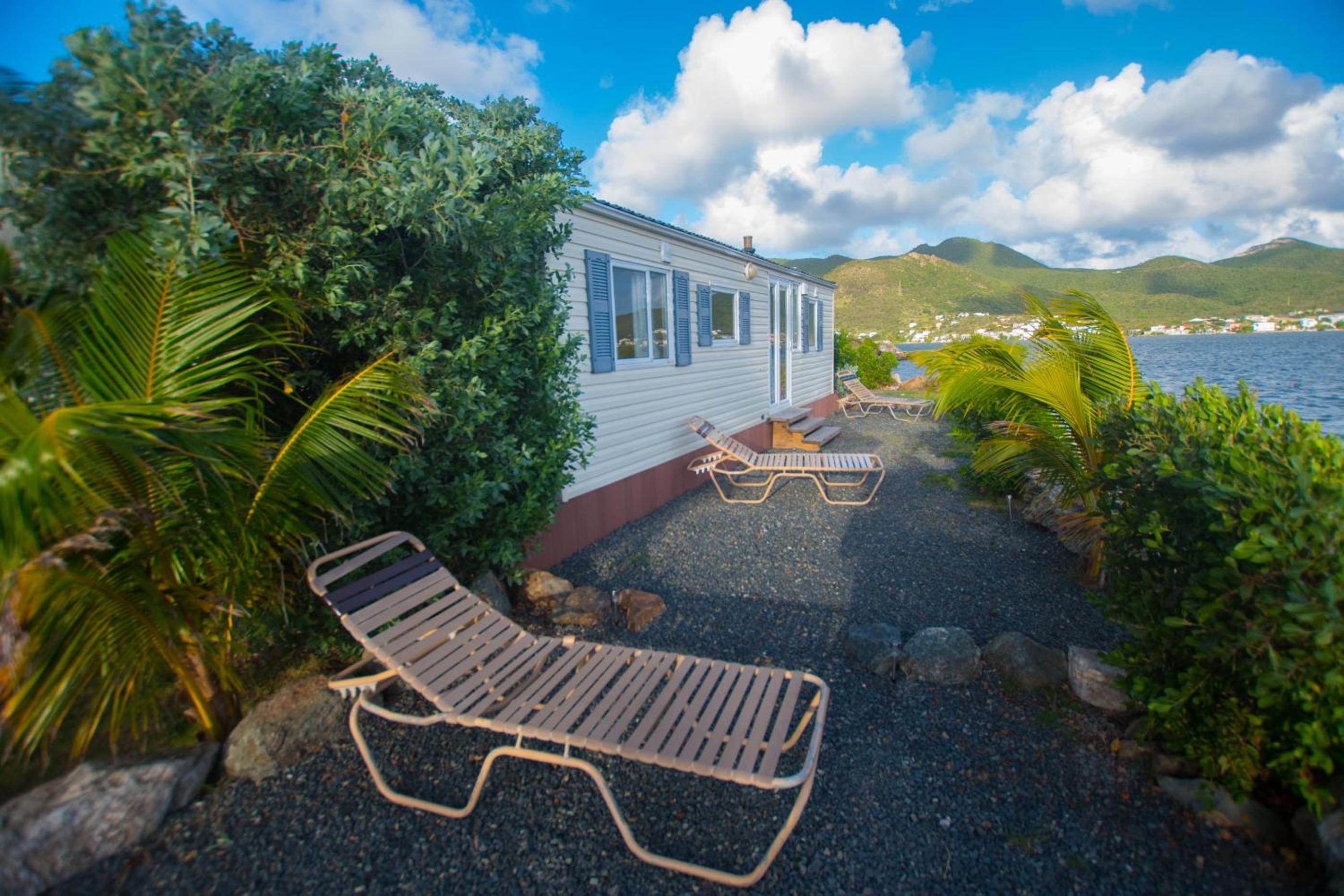 Mobile Home - Photo 9