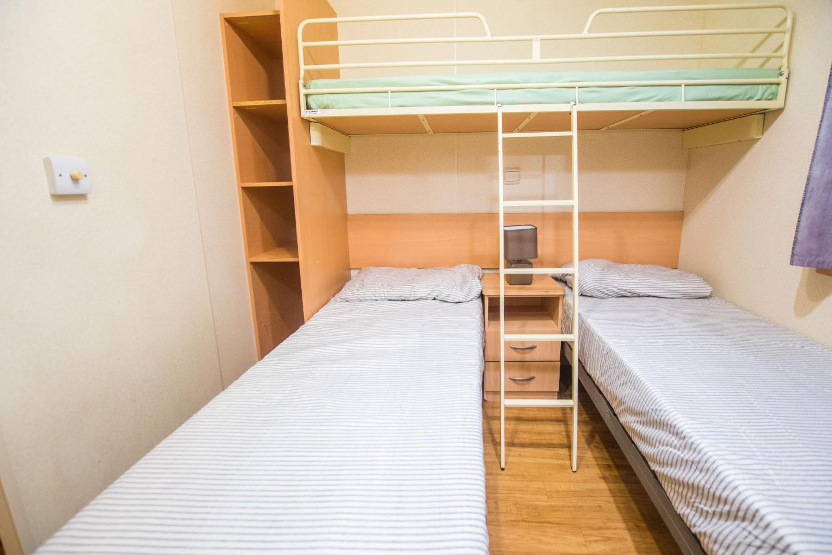 Mobile Home - Photo 18