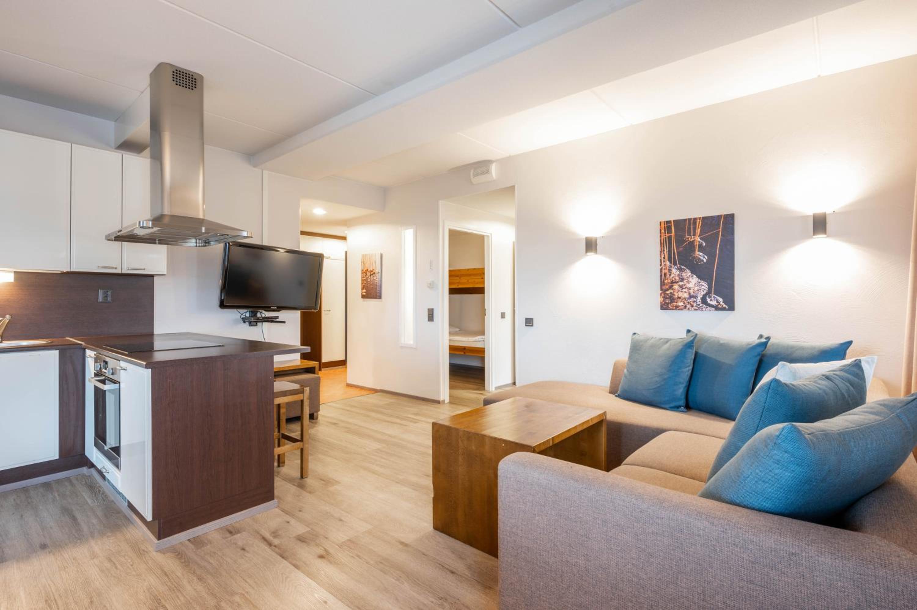 Three-Bedroom Apartment Jacuzzi  - Photo 21