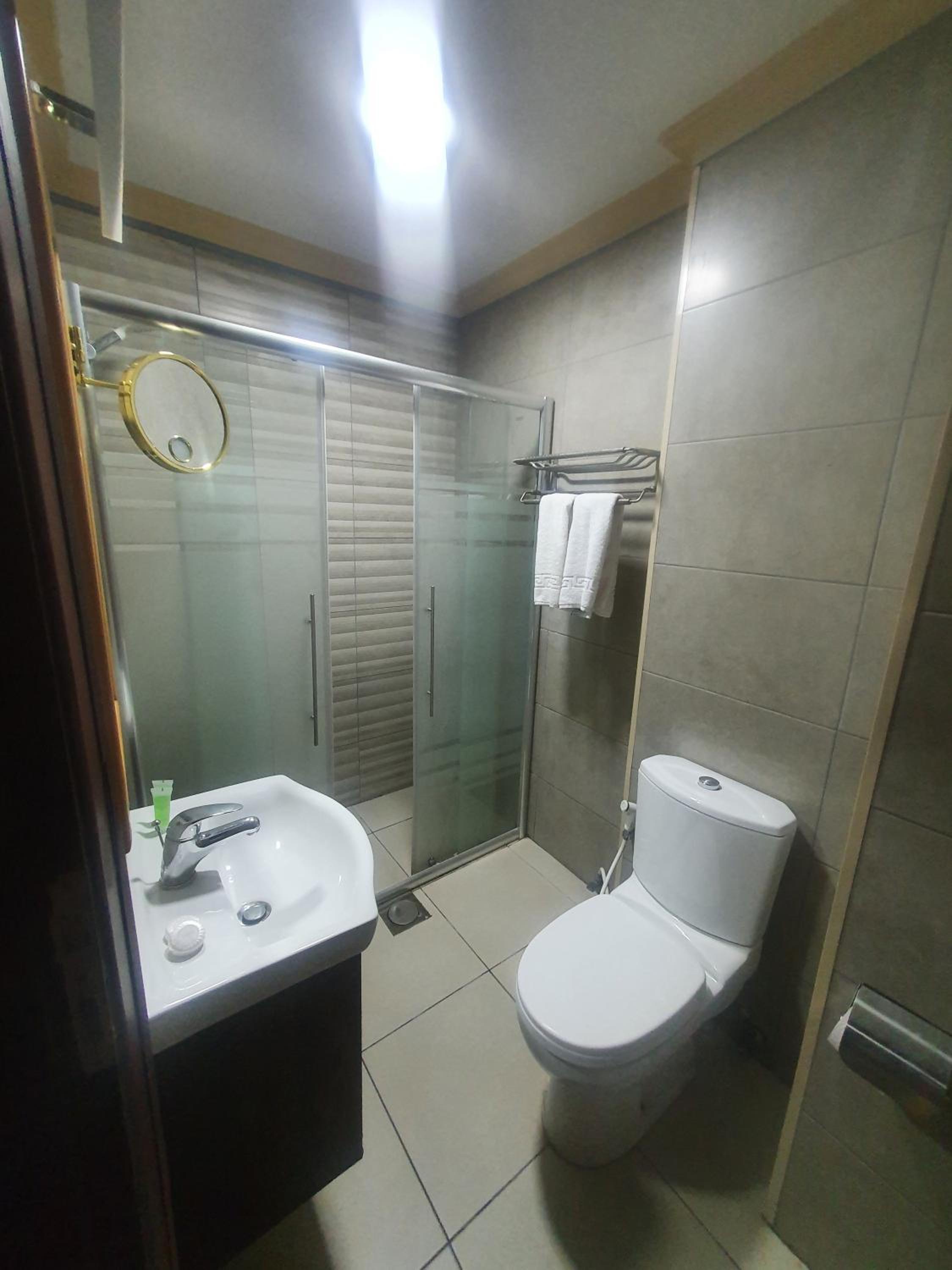 Economy Triple Room - Photo 3