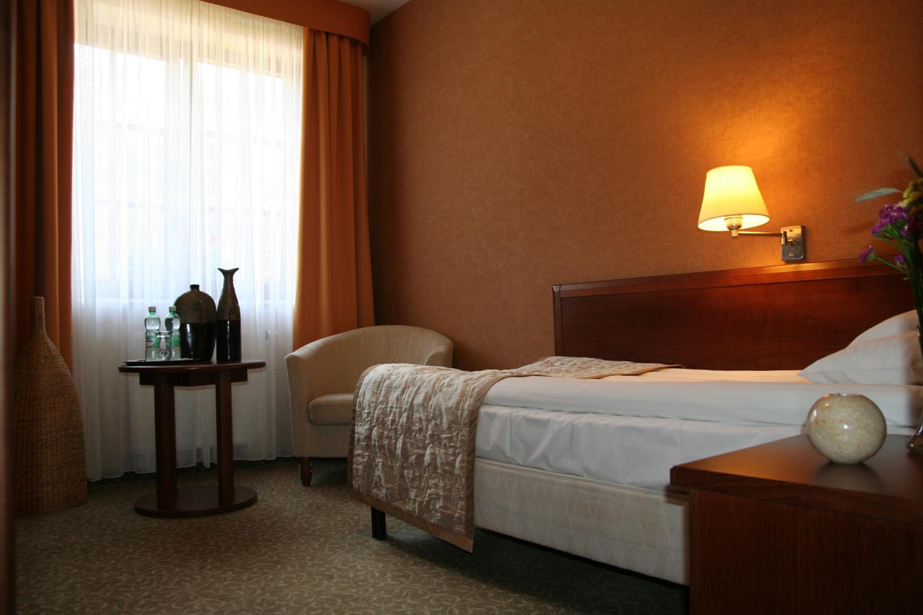 Single Room photo 3