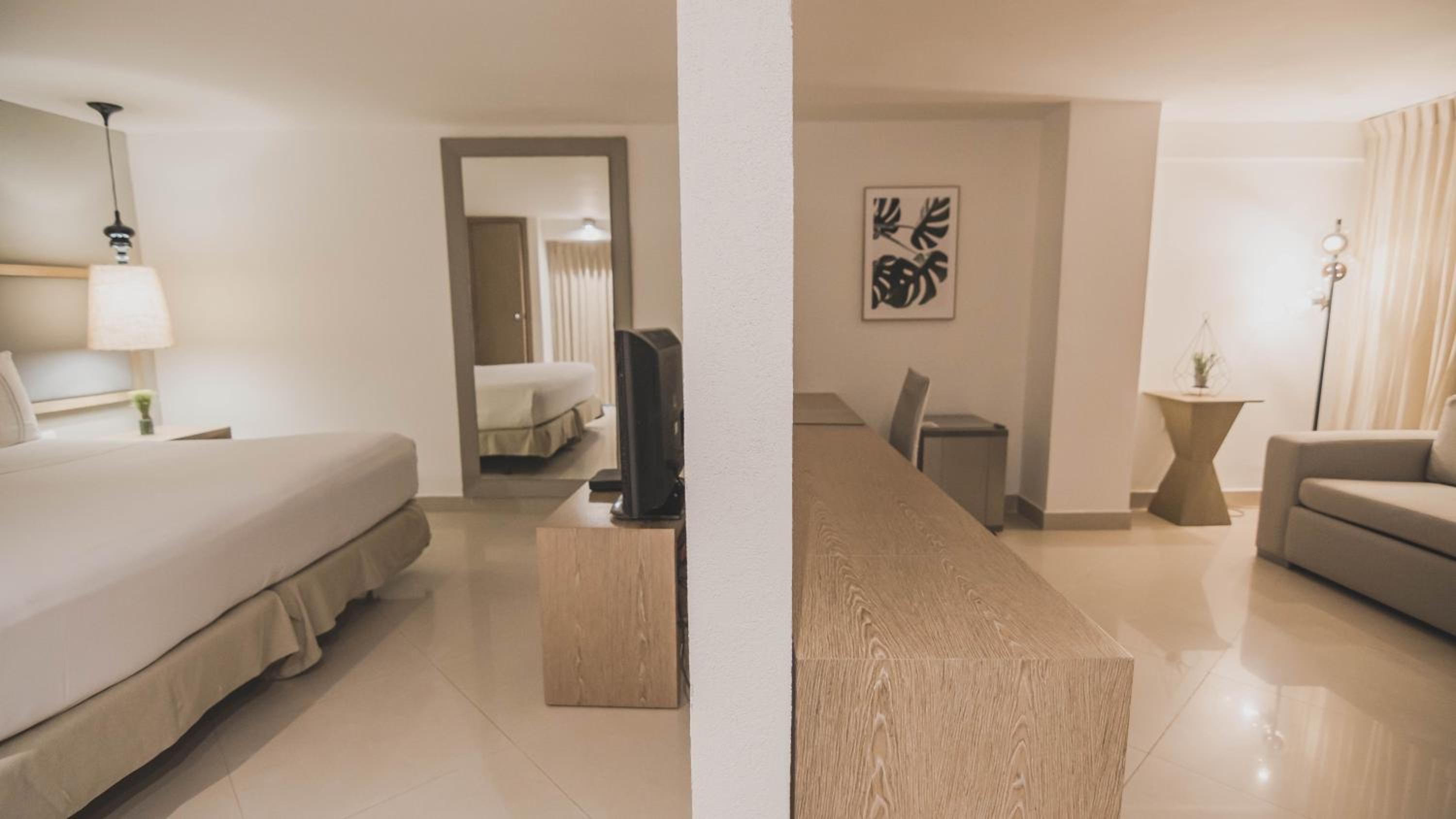 Junior Suite - Photo 1