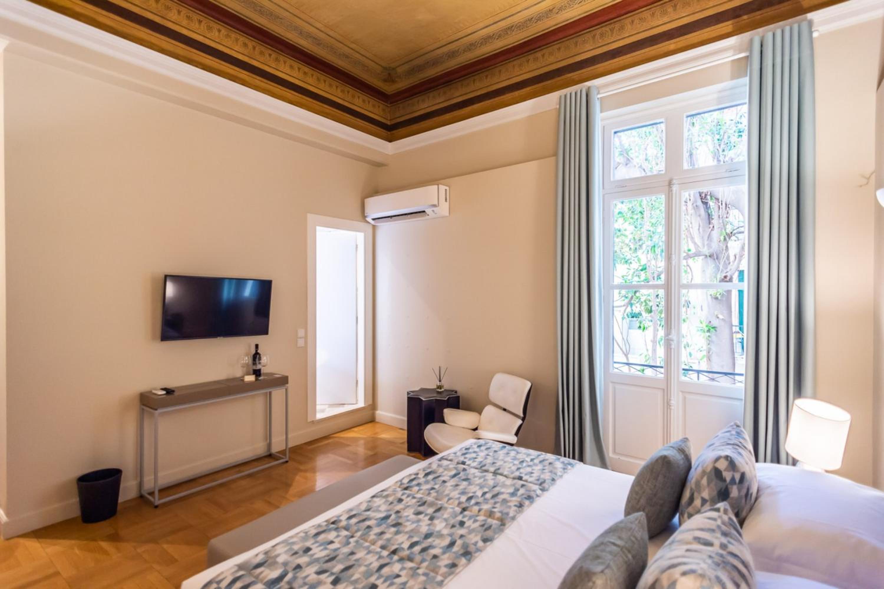 Suite with Balcony photo 1