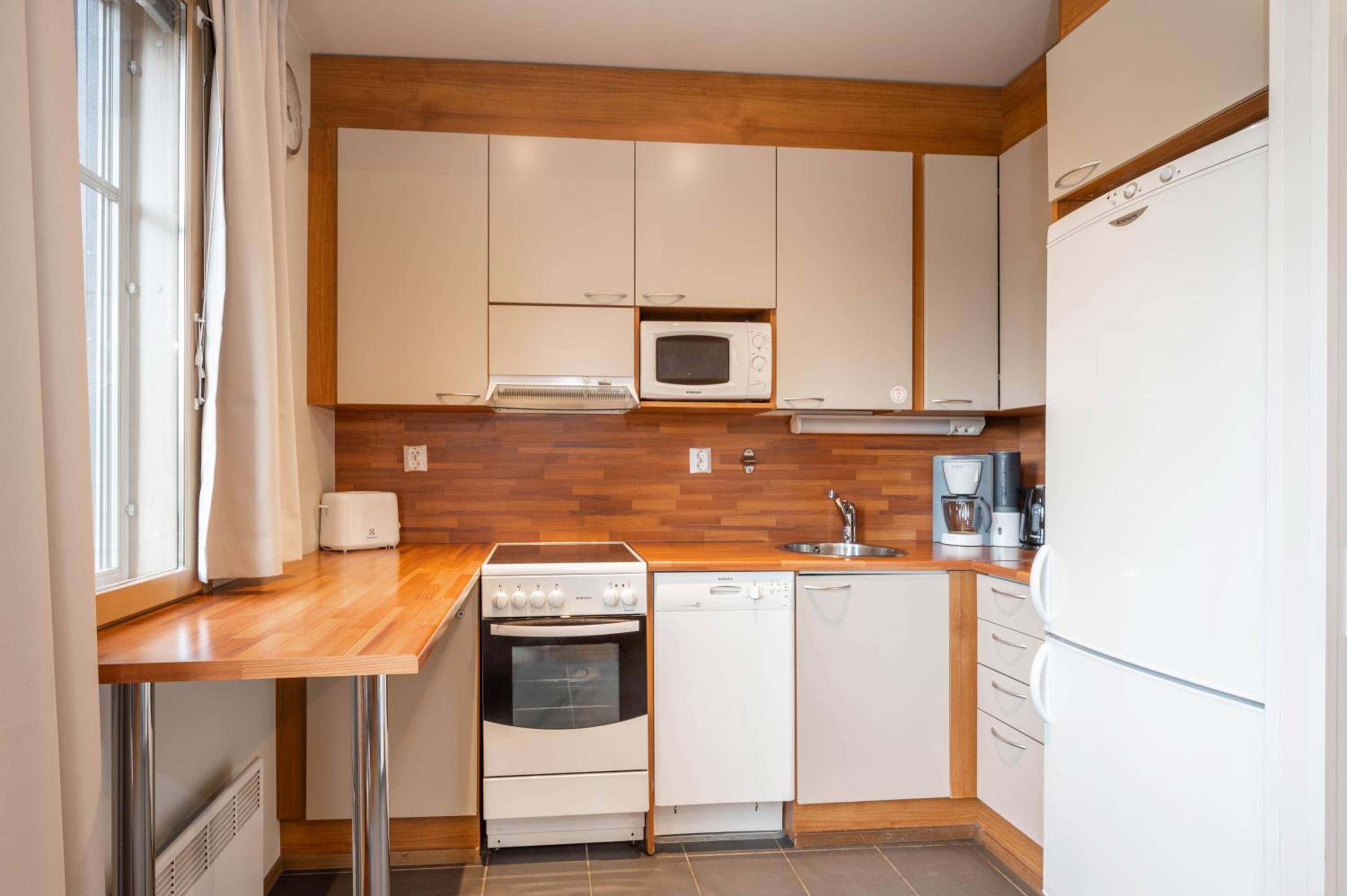 Two-Bedroom Apartment - Photo 12